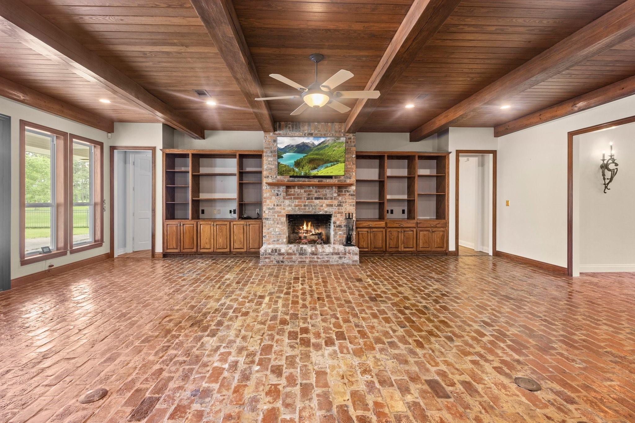 Winnie, Texas, 77665, United States, 3 Bedrooms Bedrooms, ,4 BathroomsBathrooms,Residential,Active,2009857