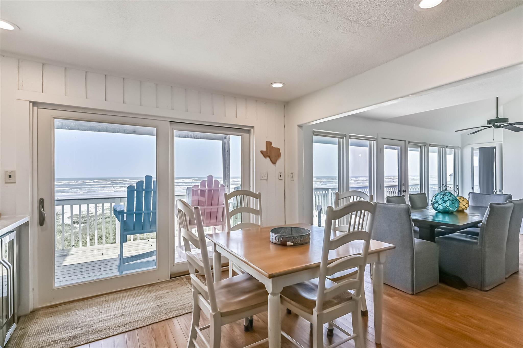 Galveston, Texas, 77554, United States, 4 Bedrooms Bedrooms, ,3 BathroomsBathrooms,Residential,Active,1909088