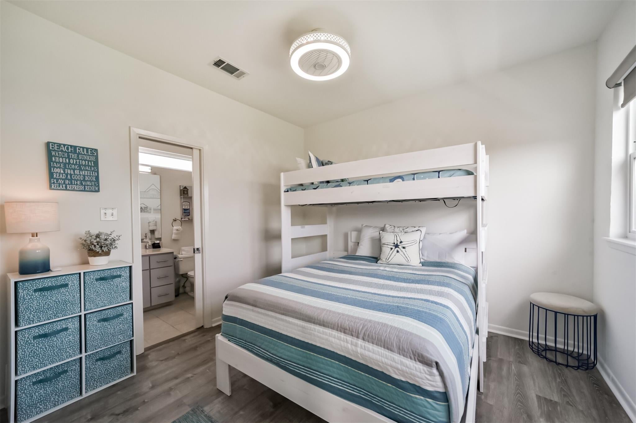 Galveston, Texas, 77554, United States, ,4 BathroomsBathrooms,Residential,Active,1711247
