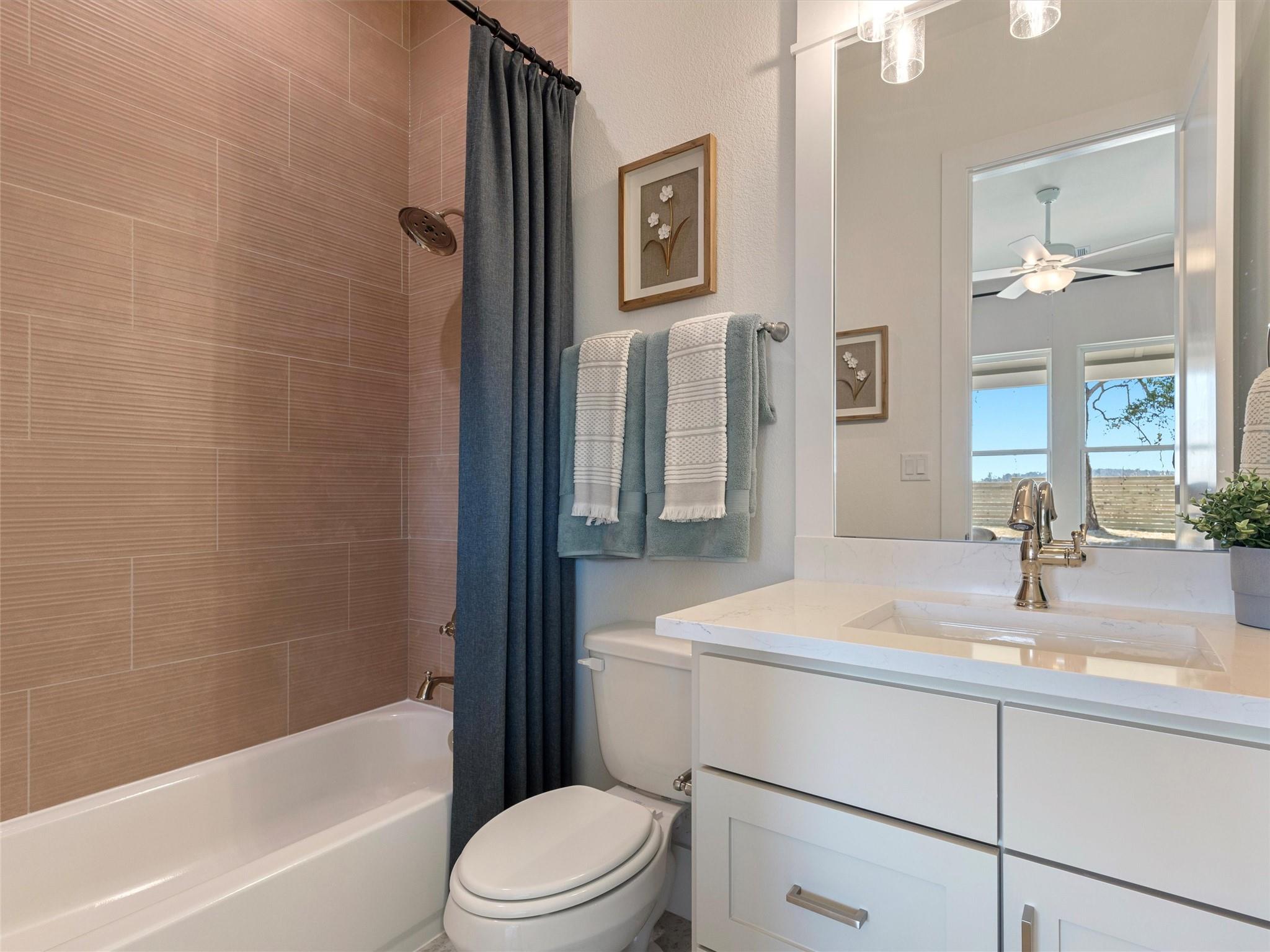 Smithville, Texas, 78957, United States, 4 Bedrooms Bedrooms, ,5 BathroomsBathrooms,Residential,Active,2006872