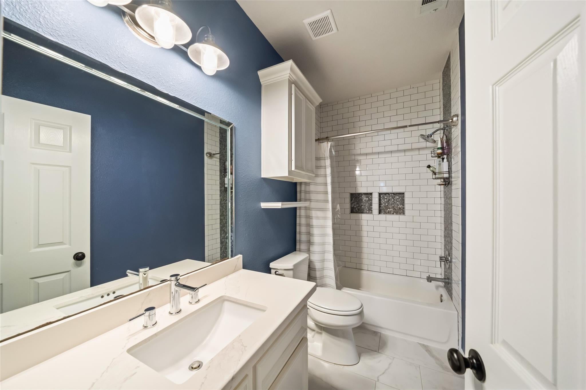 Montgomery, Texas, 77356, United States, 4 Bedrooms Bedrooms, ,4 BathroomsBathrooms,Residential,Active,1945544