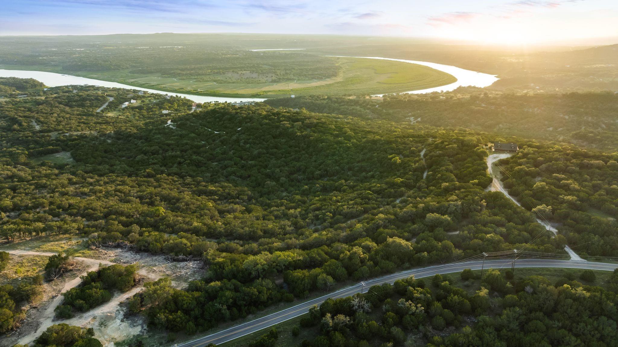 Marble Falls, Texas, 78654, United States, 4 Bedrooms Bedrooms, ,5 BathroomsBathrooms,Residential,Active,1913986