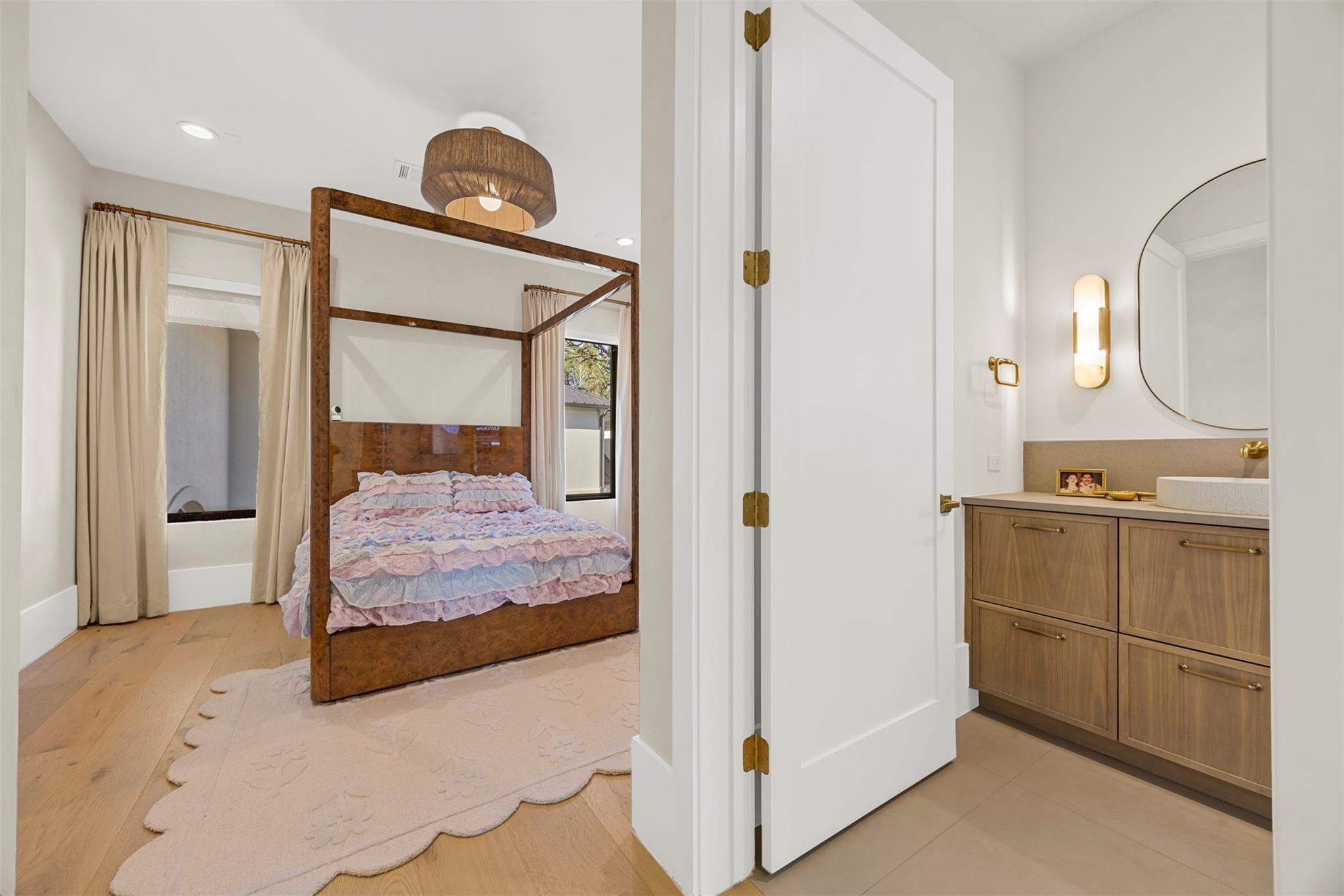 Montgomery, Texas, 77316, United States, 6 Bedrooms Bedrooms, ,7 BathroomsBathrooms,Residential,Active,2012208