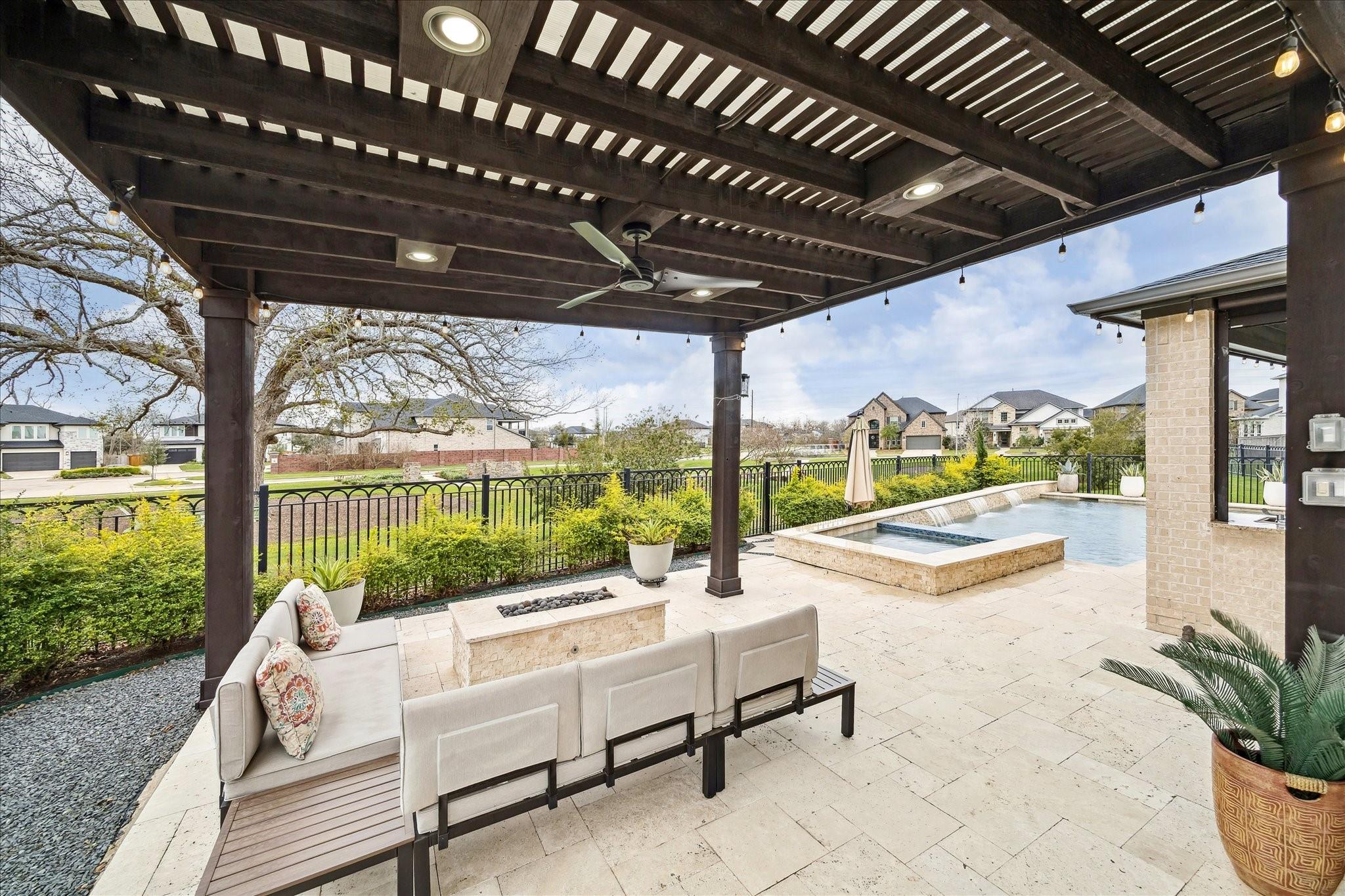 Sugar Land, Texas, 77479, United States, 4 Bedrooms Bedrooms, ,5 BathroomsBathrooms,Residential,Active,2006987