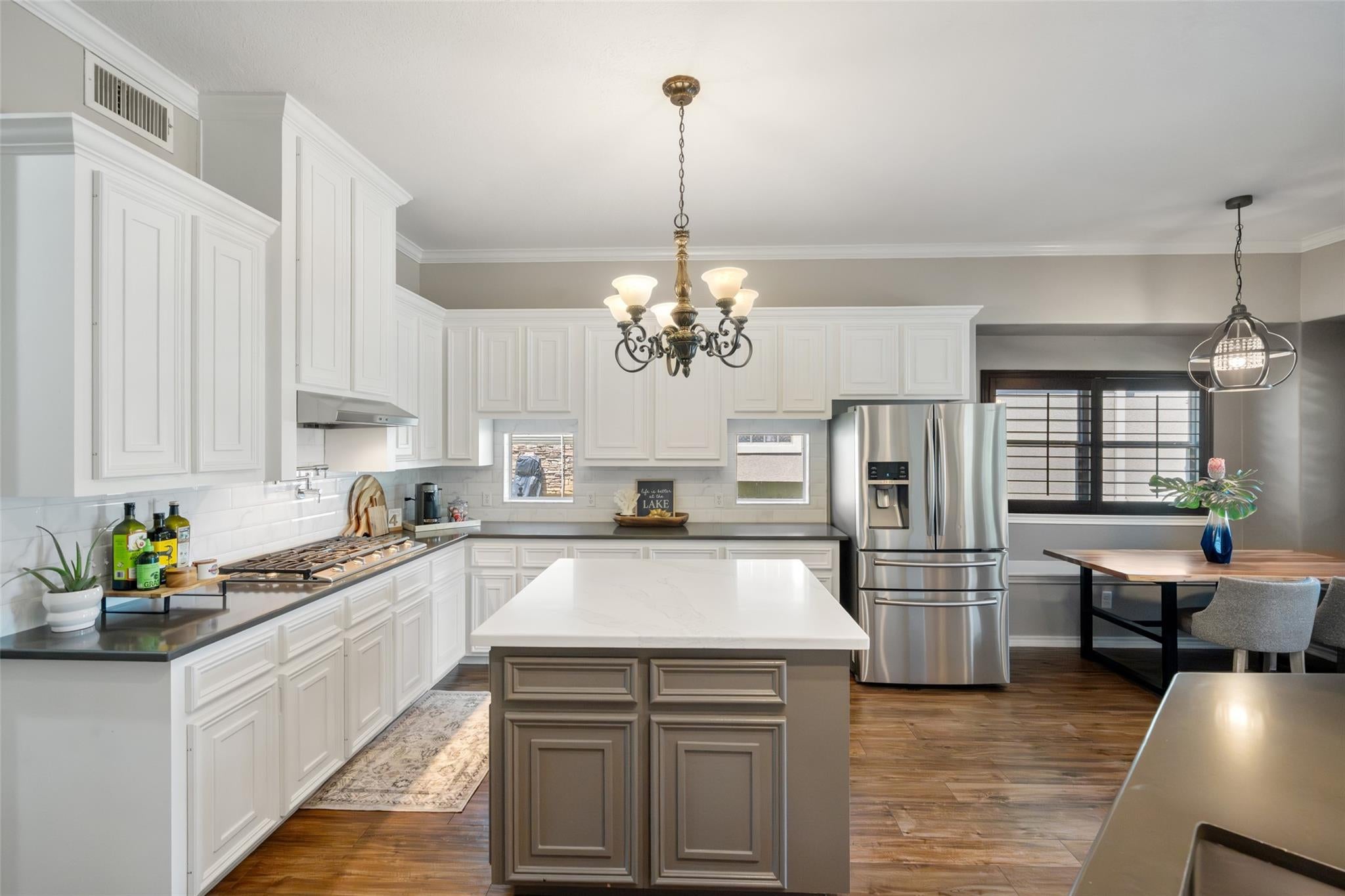 Montgomery, Texas, 77356, United States, 4 Bedrooms Bedrooms, ,4 BathroomsBathrooms,Residential,Active,1945544