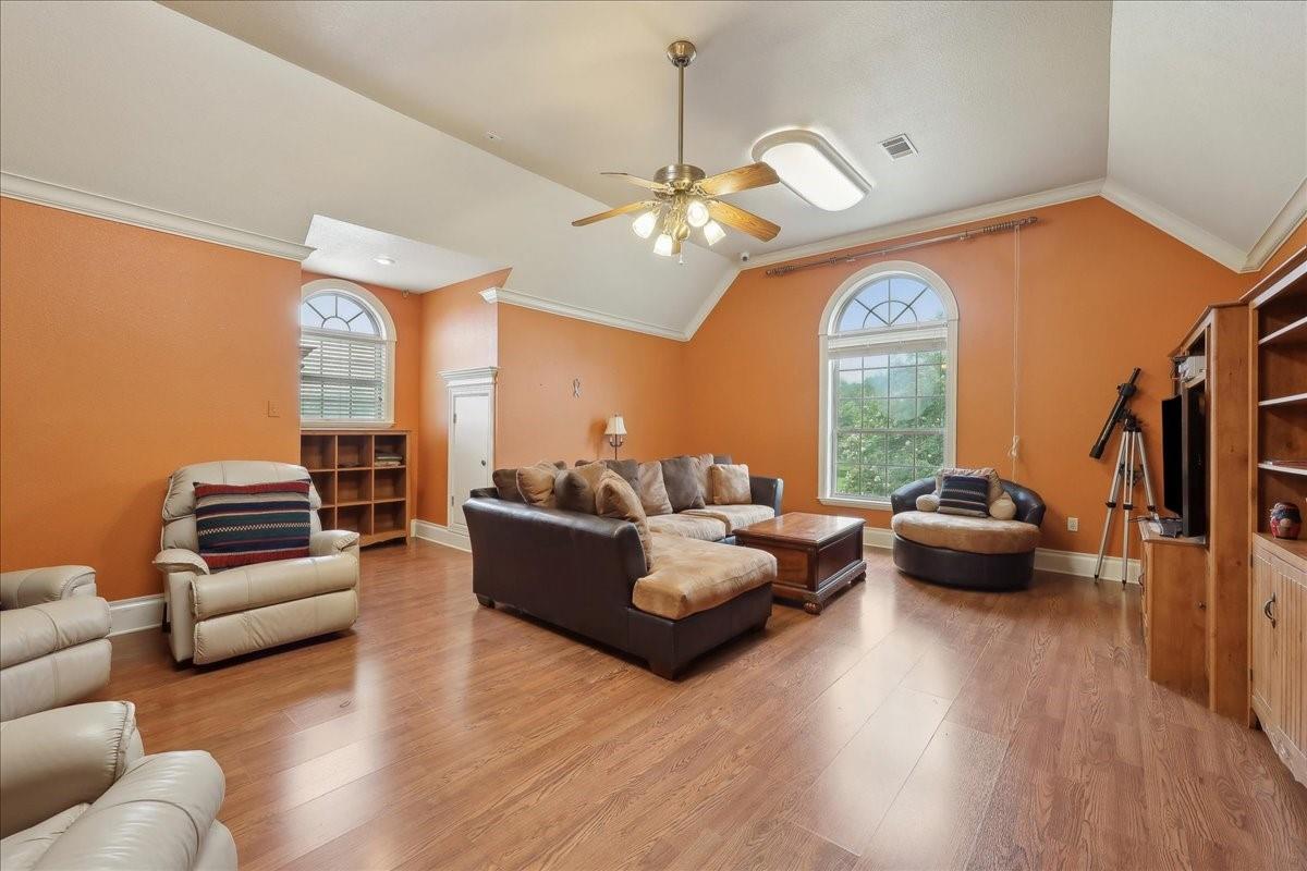 Beaumont, Texas, 77707, United States, 6 Bedrooms Bedrooms, ,10 BathroomsBathrooms,Residential,Active,1862916