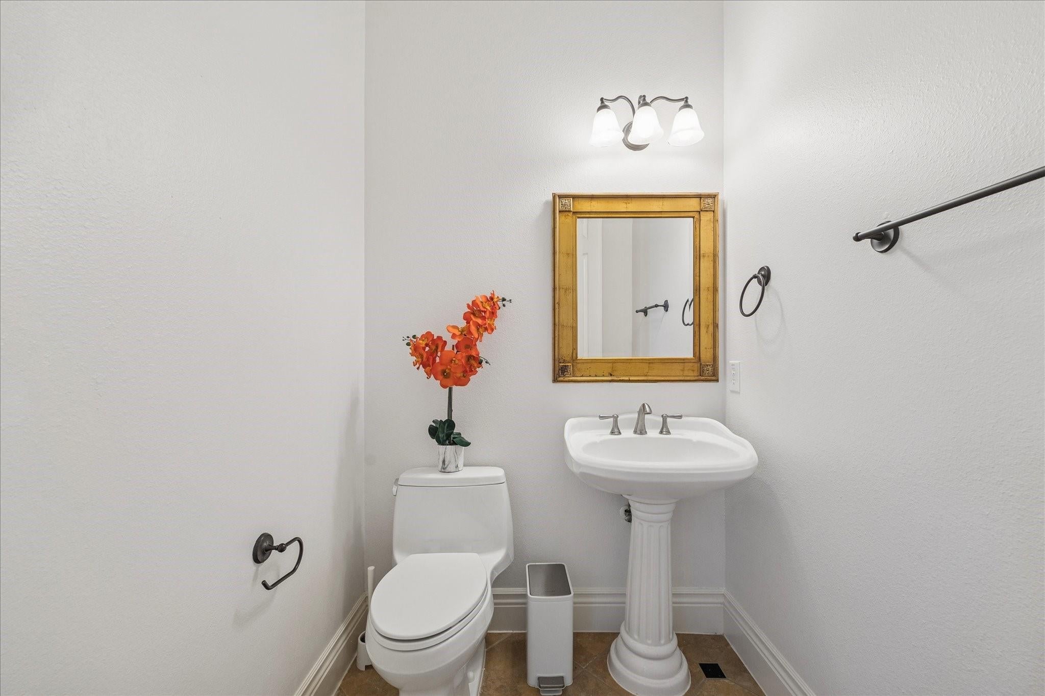 Sugar Land, Texas, 77479, United States, 5 Bedrooms Bedrooms, ,5 BathroomsBathrooms,Residential,Active,2007093