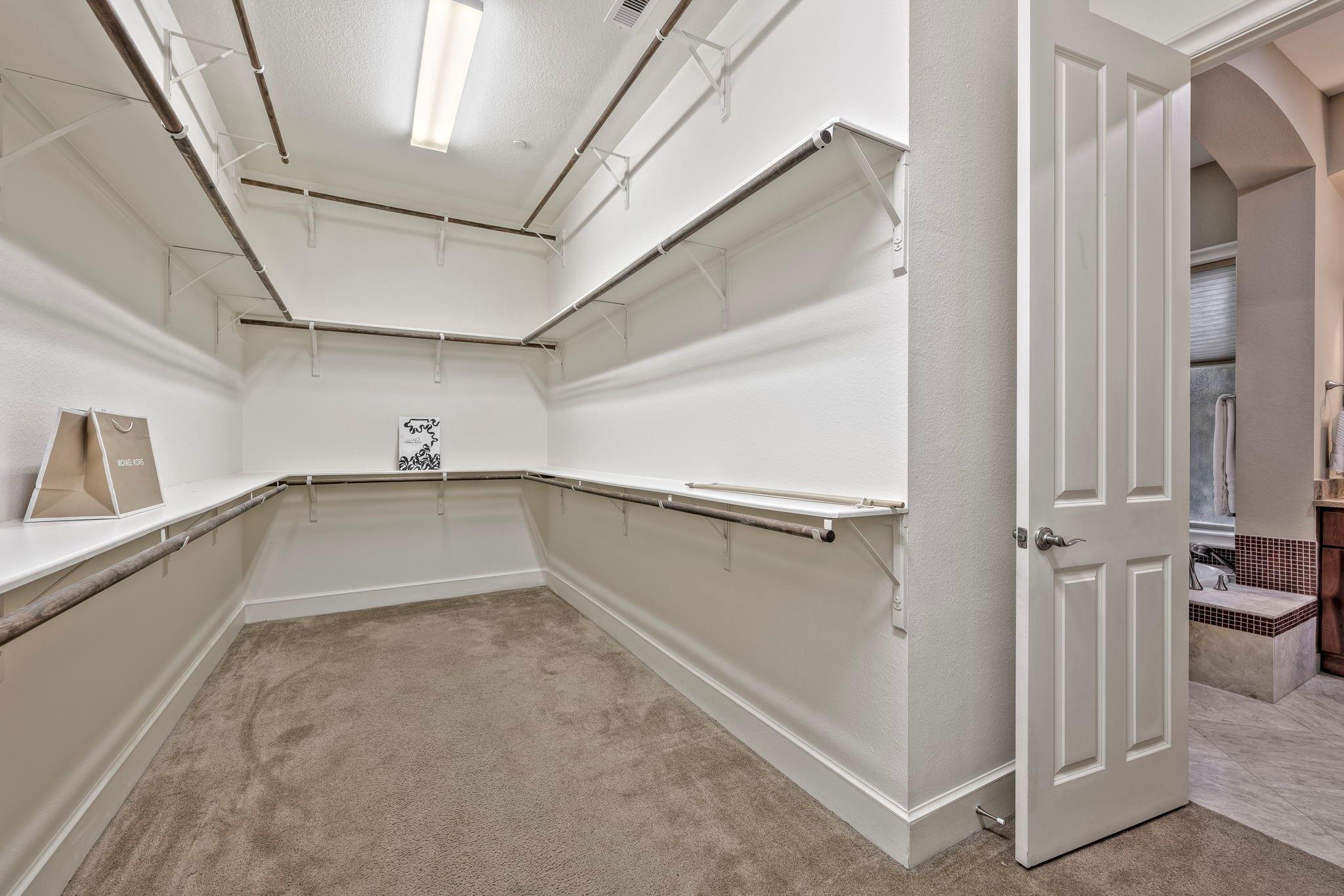 Houston, Texas, 77055, United States, 4 Bedrooms Bedrooms, ,4 BathroomsBathrooms,Residential,Active,1914629