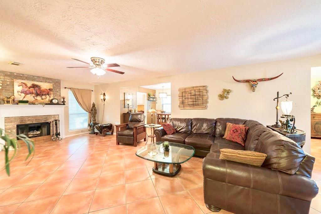 Fulshear, Texas, 77441, United States, 3 Bedrooms Bedrooms, ,3 BathroomsBathrooms,Residential,Active,2006778