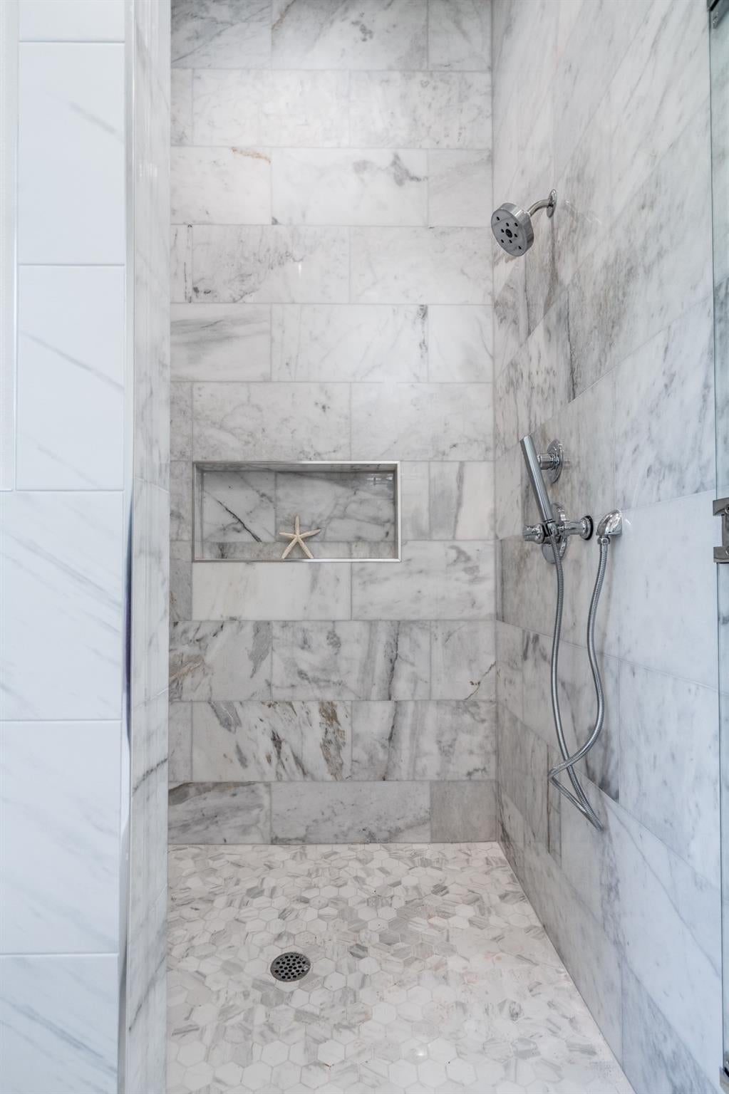 Houston, Texas, 77018, United States, 4 Bedrooms Bedrooms, ,5 BathroomsBathrooms,Residential,Active,1999925