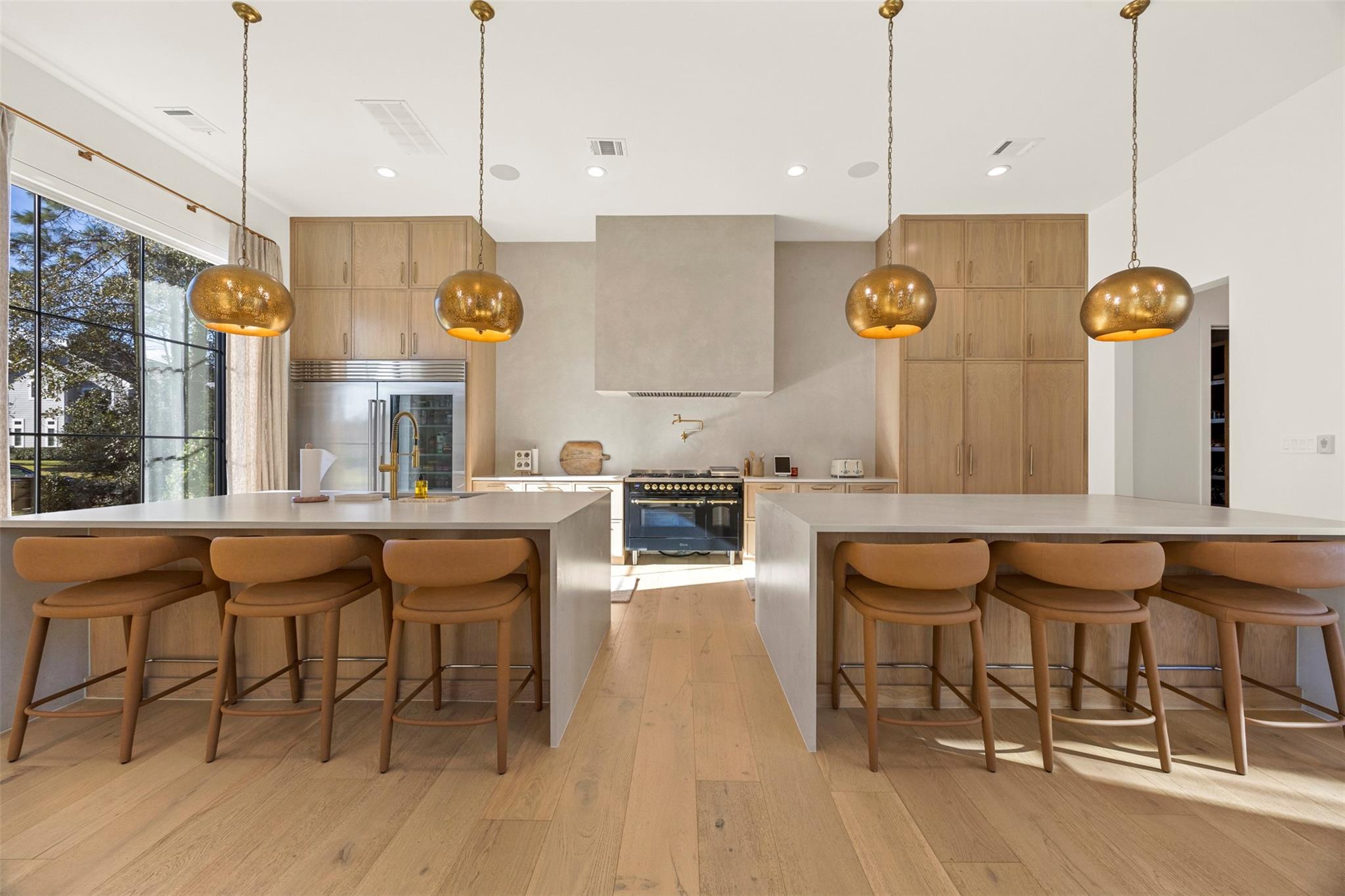 Montgomery, Texas, 77316, United States, 6 Bedrooms Bedrooms, ,7 BathroomsBathrooms,Residential,Active,2012208