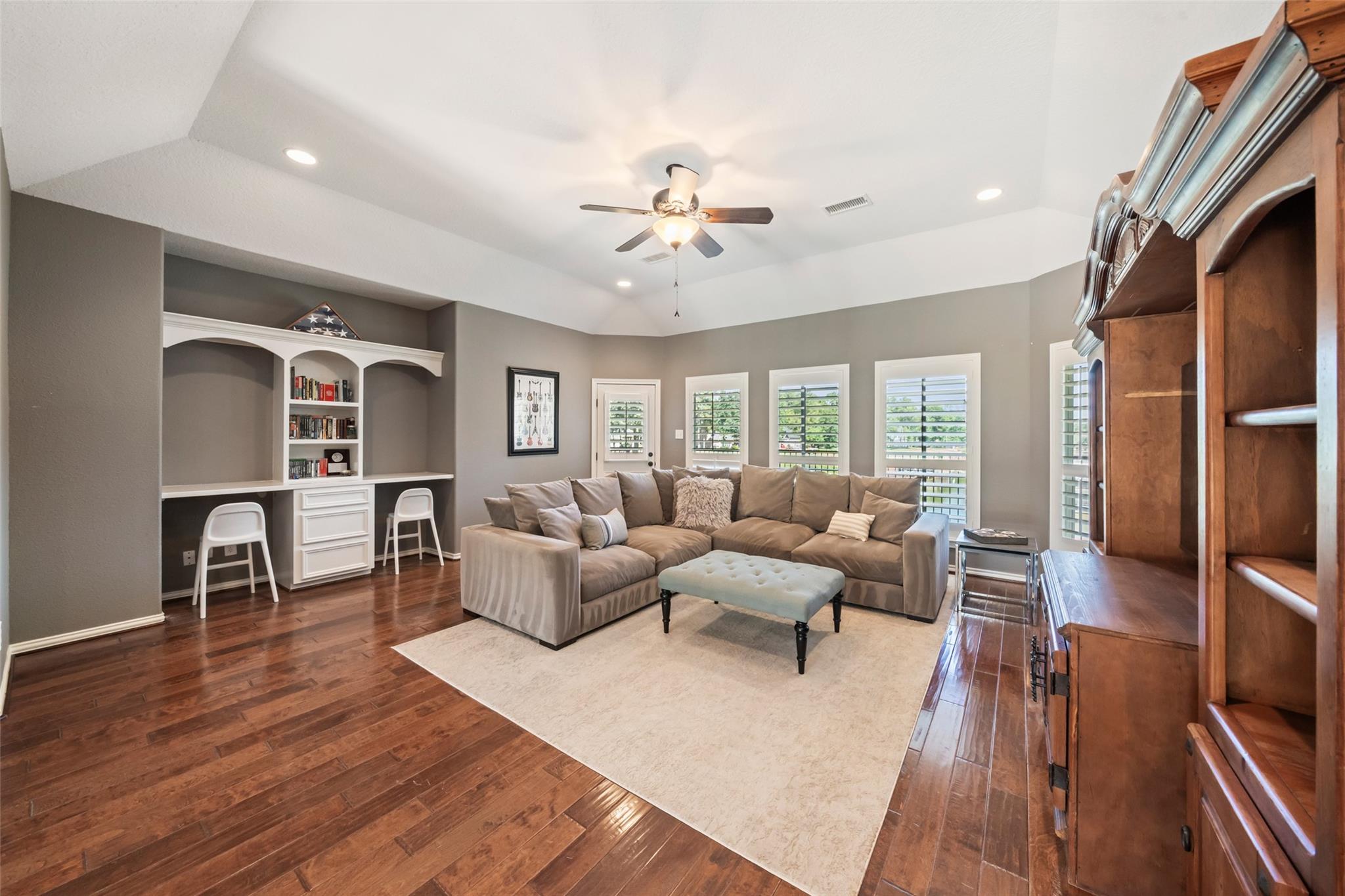 Montgomery, Texas, 77356, United States, 4 Bedrooms Bedrooms, ,4 BathroomsBathrooms,Residential,Active,1945544