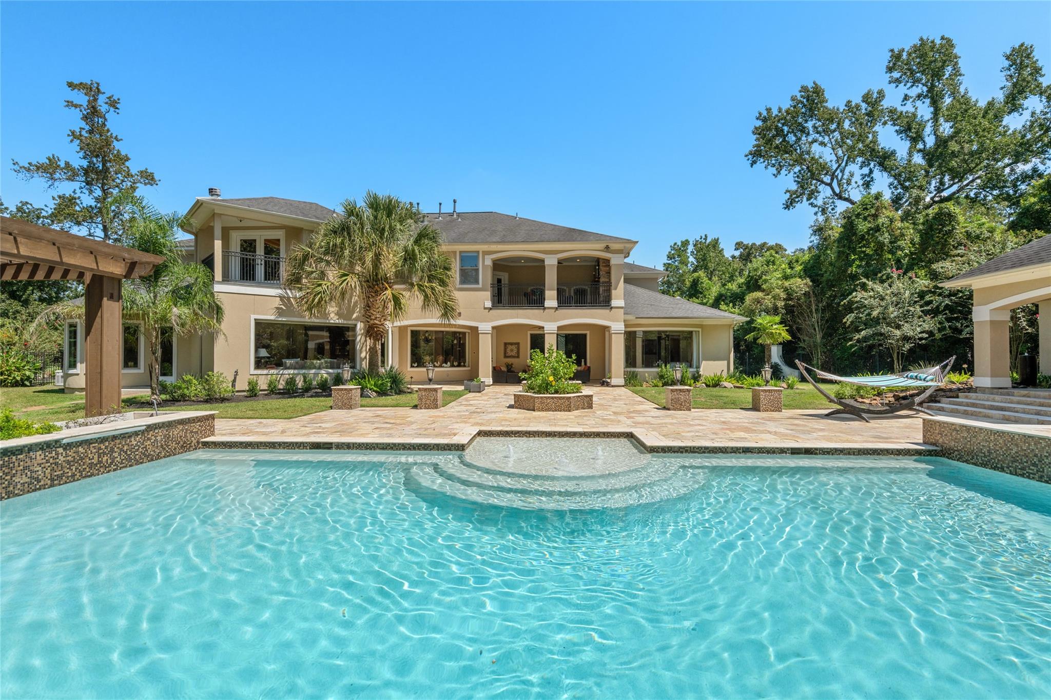 Humble, Texas, 77346, United States, 5 Bedrooms Bedrooms, ,8 BathroomsBathrooms,Residential,Active,1952313