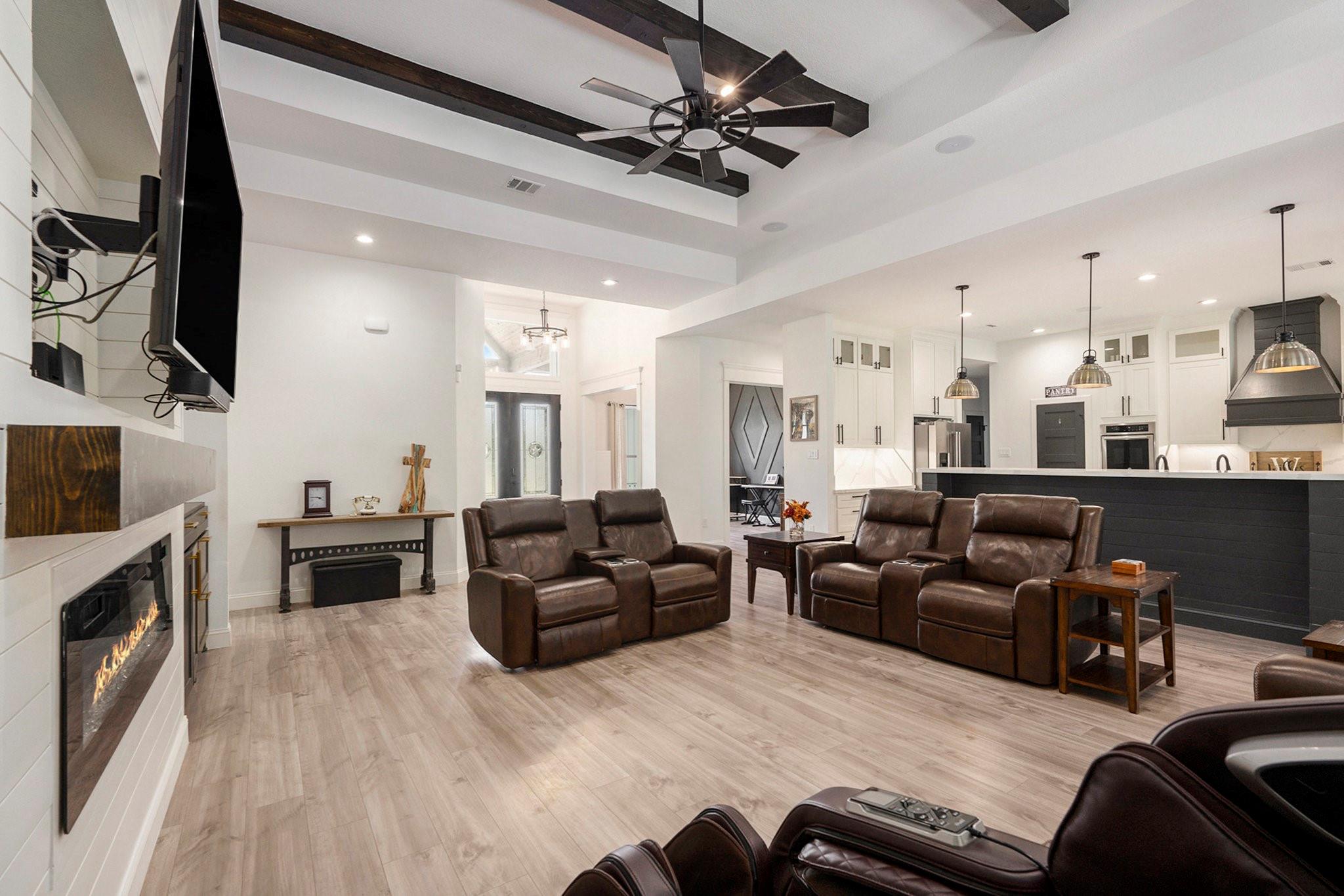 Conroe, Texas, 77304, United States, 6 Bedrooms Bedrooms, ,7 BathroomsBathrooms,Residential,Active,1971805