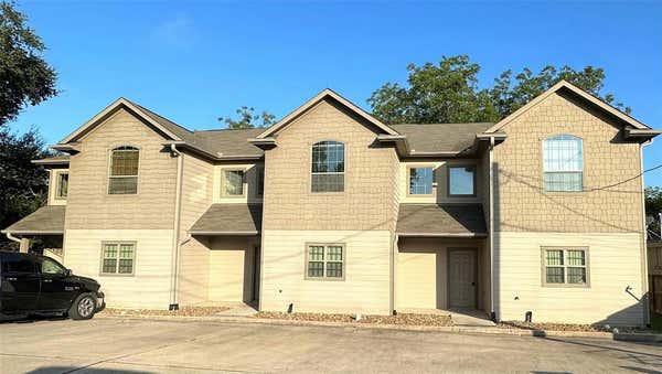 210 S TESCH ST, BELLVILLE, TX 77418 - Image 1