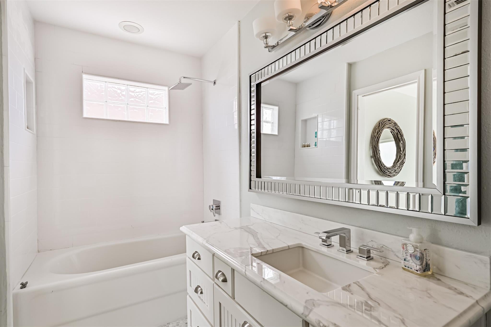 Galveston, Texas, 77554, United States, ,5 BathroomsBathrooms,Residential,Active,1850638