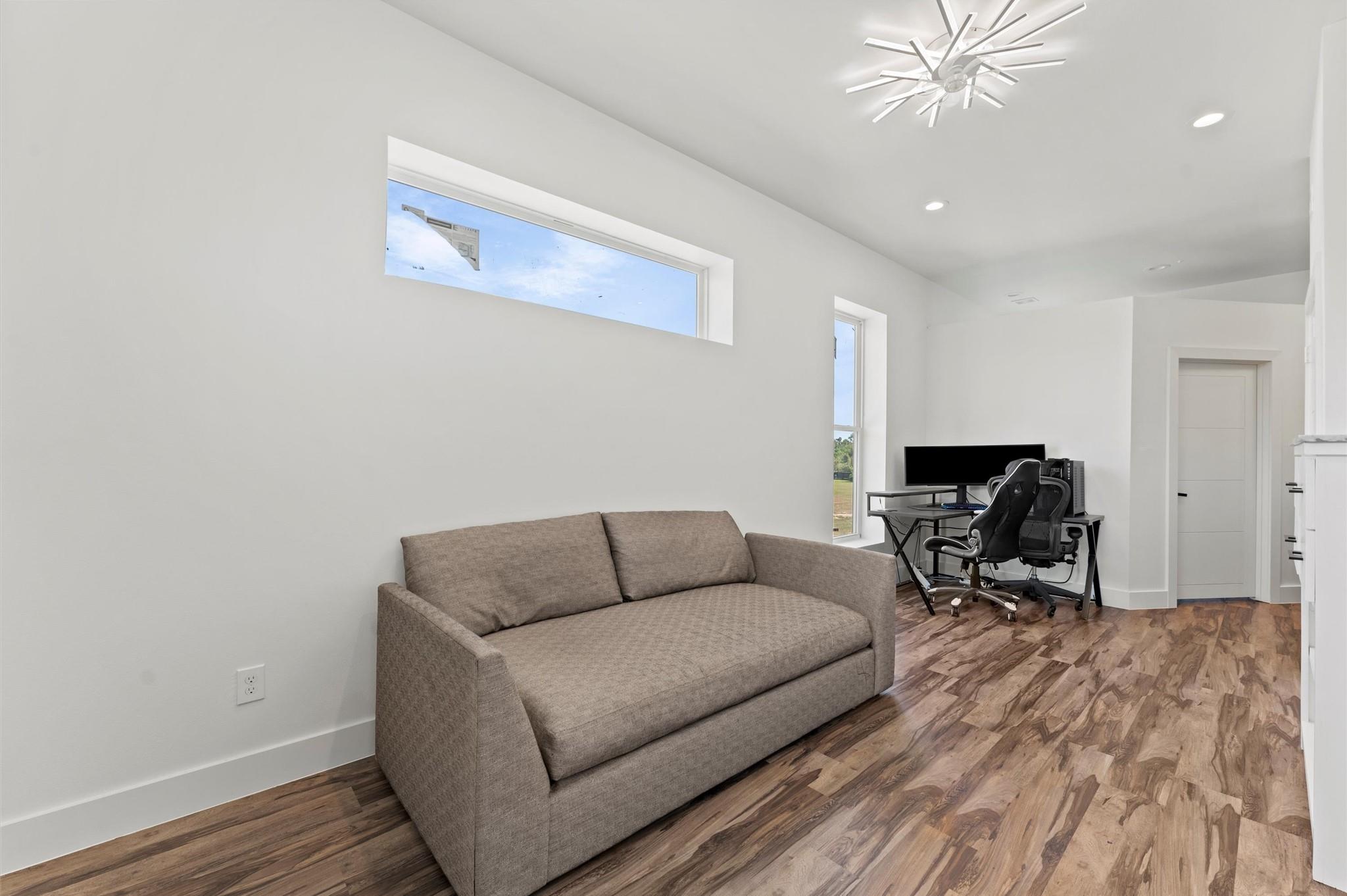 Montgomery, Texas, 77316, United States, 5 Bedrooms Bedrooms, ,7 BathroomsBathrooms,Residential,Active,1963409