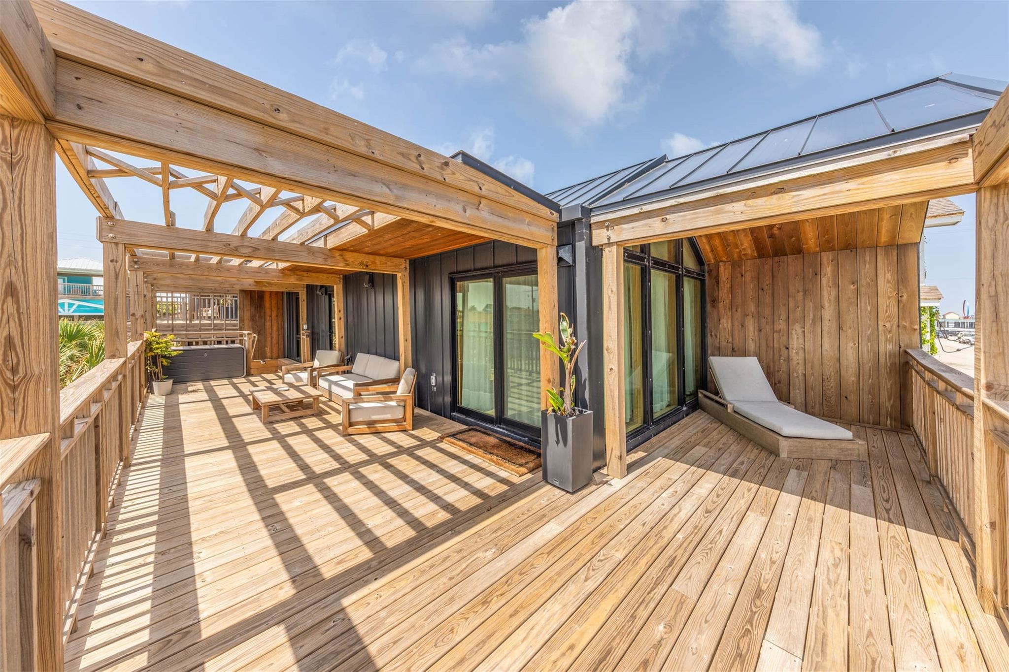 Galveston, Texas, 77550, United States, 4 Bedrooms Bedrooms, ,2 BathroomsBathrooms,Residential,Active,1885028