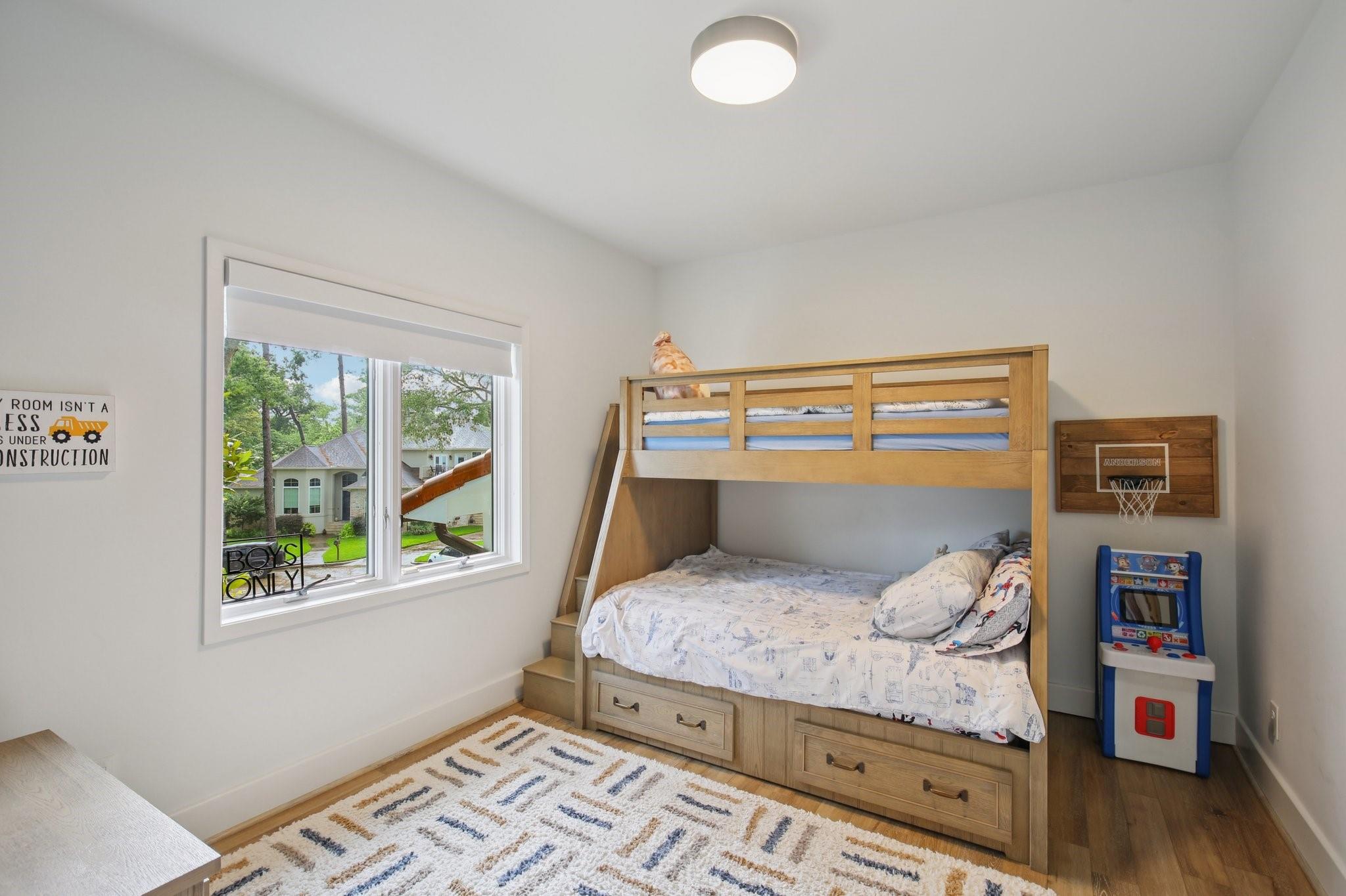 Houston, Texas, 77079, United States, 5 Bedrooms Bedrooms, ,6 BathroomsBathrooms,Residential,Active,2010206