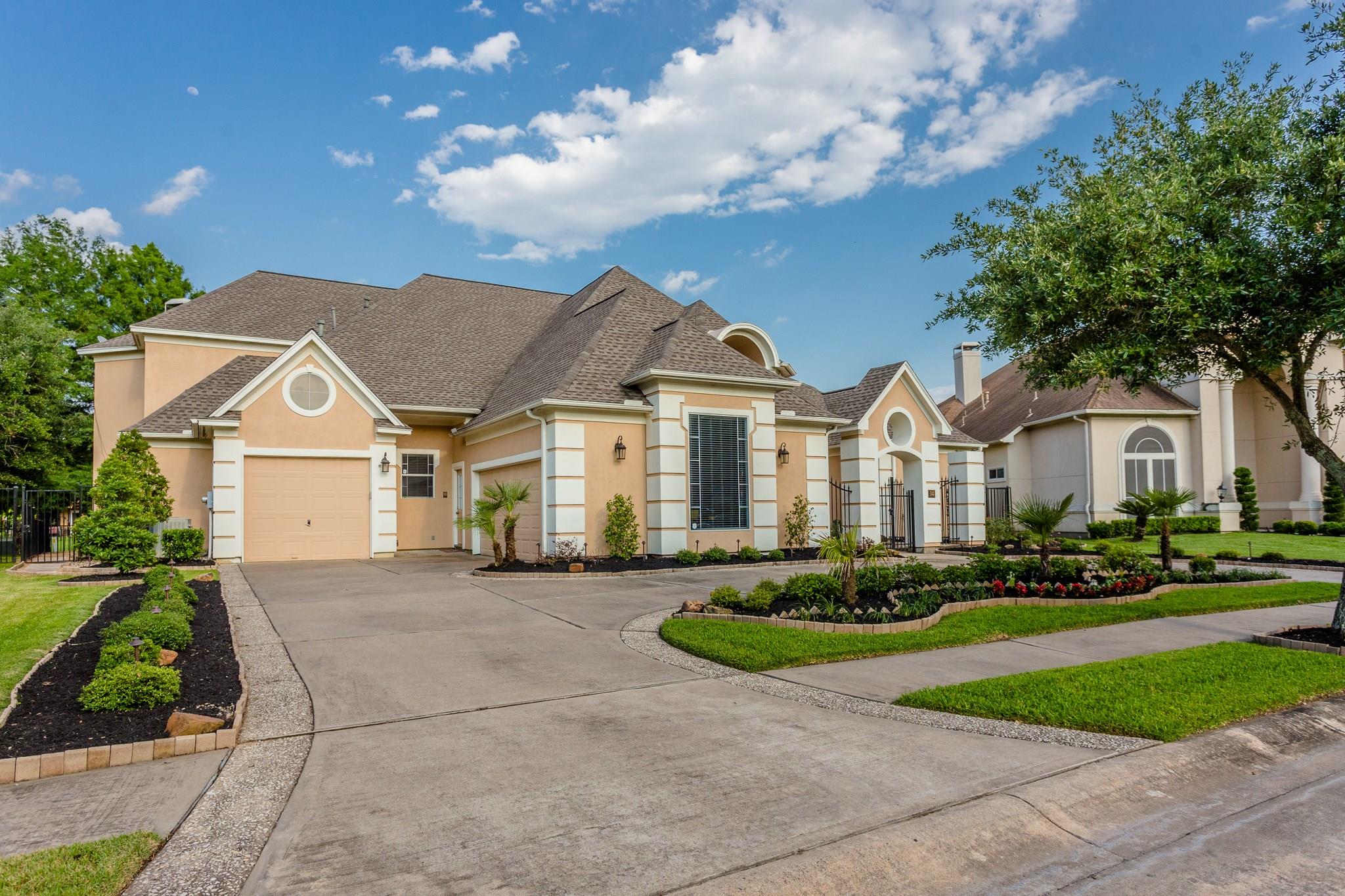 Sugar Land, Texas, 77479, United States, 5 Bedrooms Bedrooms, ,5 BathroomsBathrooms,Residential,Active,1900192
