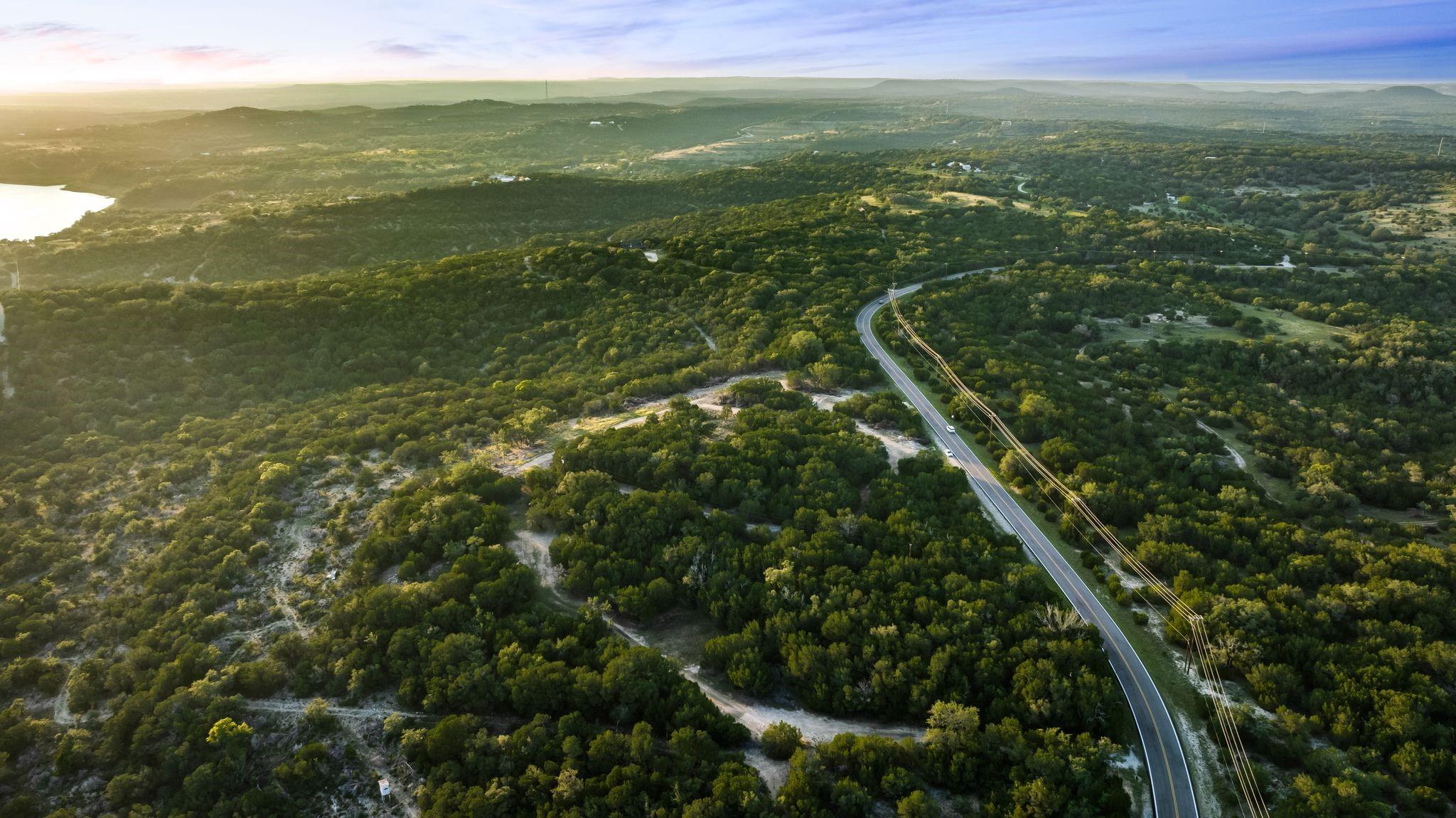 Marble Falls, Texas, 78654, United States, 4 Bedrooms Bedrooms, ,5 BathroomsBathrooms,Residential,Active,1913986