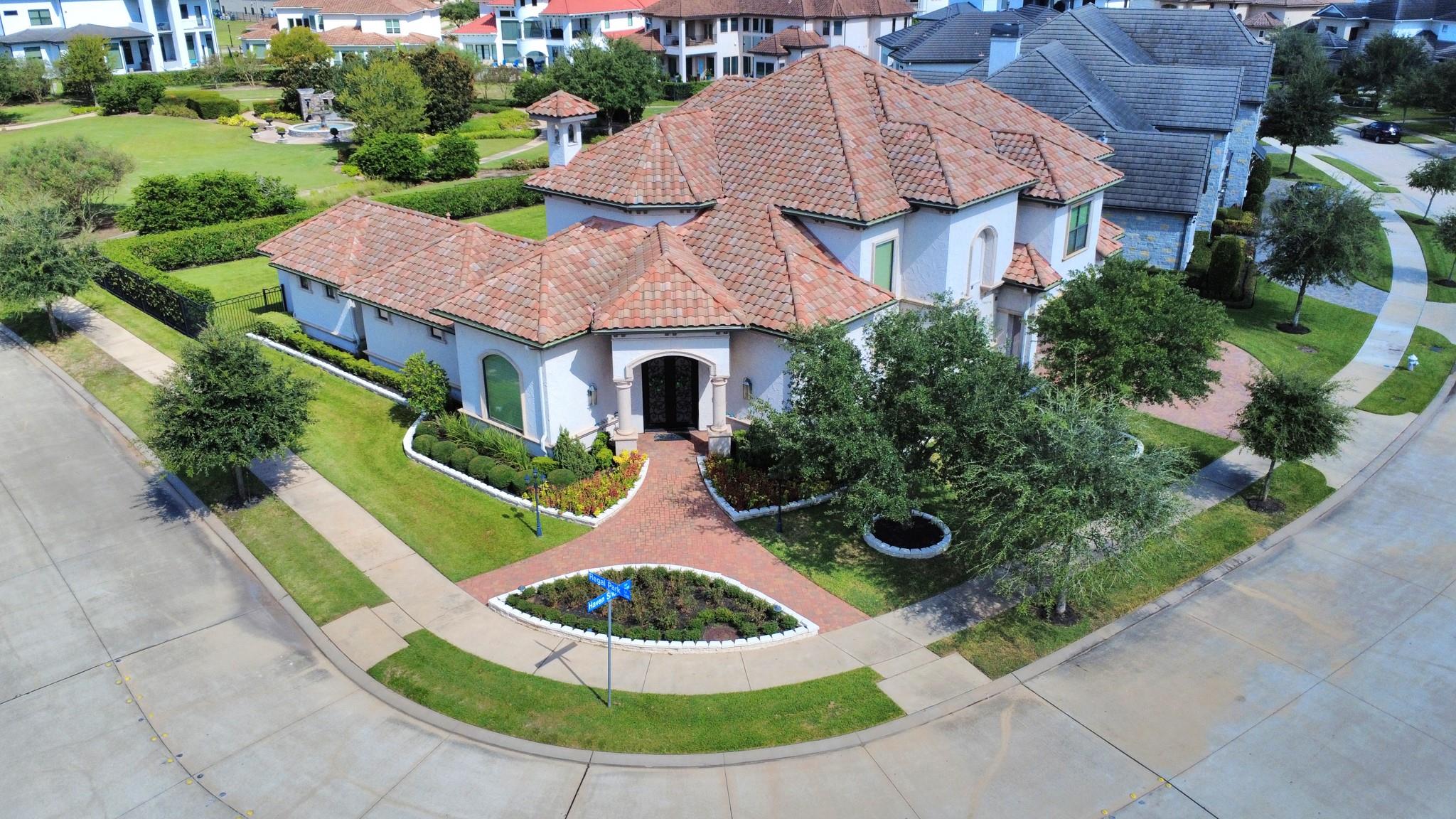Sugar Land, Texas, 77479, United States, 5 Bedrooms Bedrooms, ,6 BathroomsBathrooms,Residential,Active,1992262