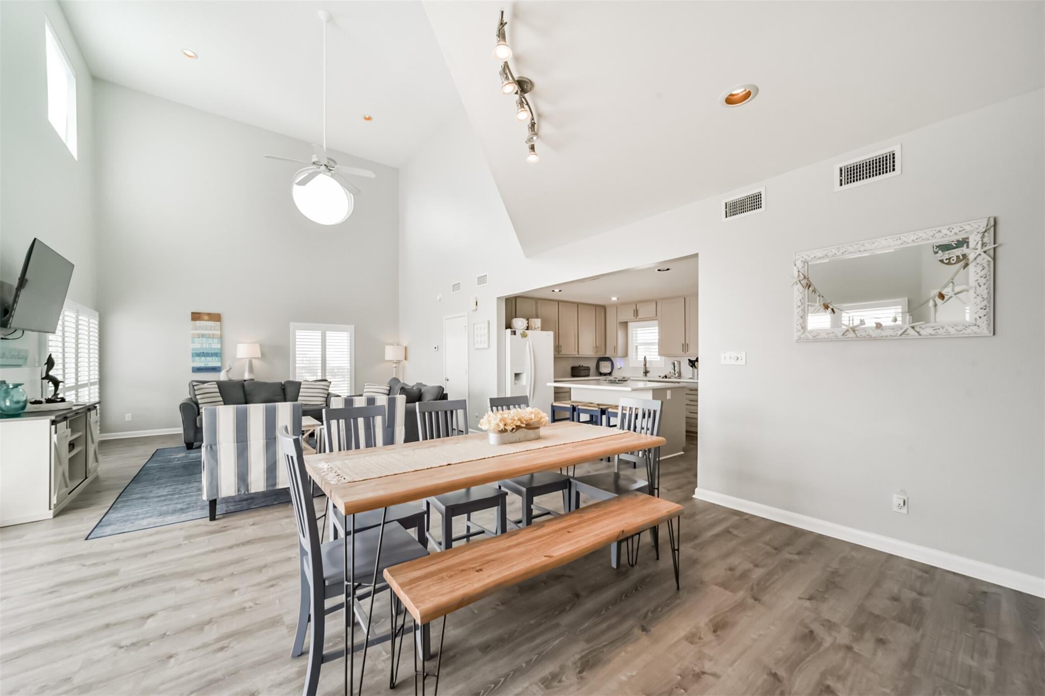 Galveston, Texas, 77554, United States, ,4 BathroomsBathrooms,Residential,Active,1711247