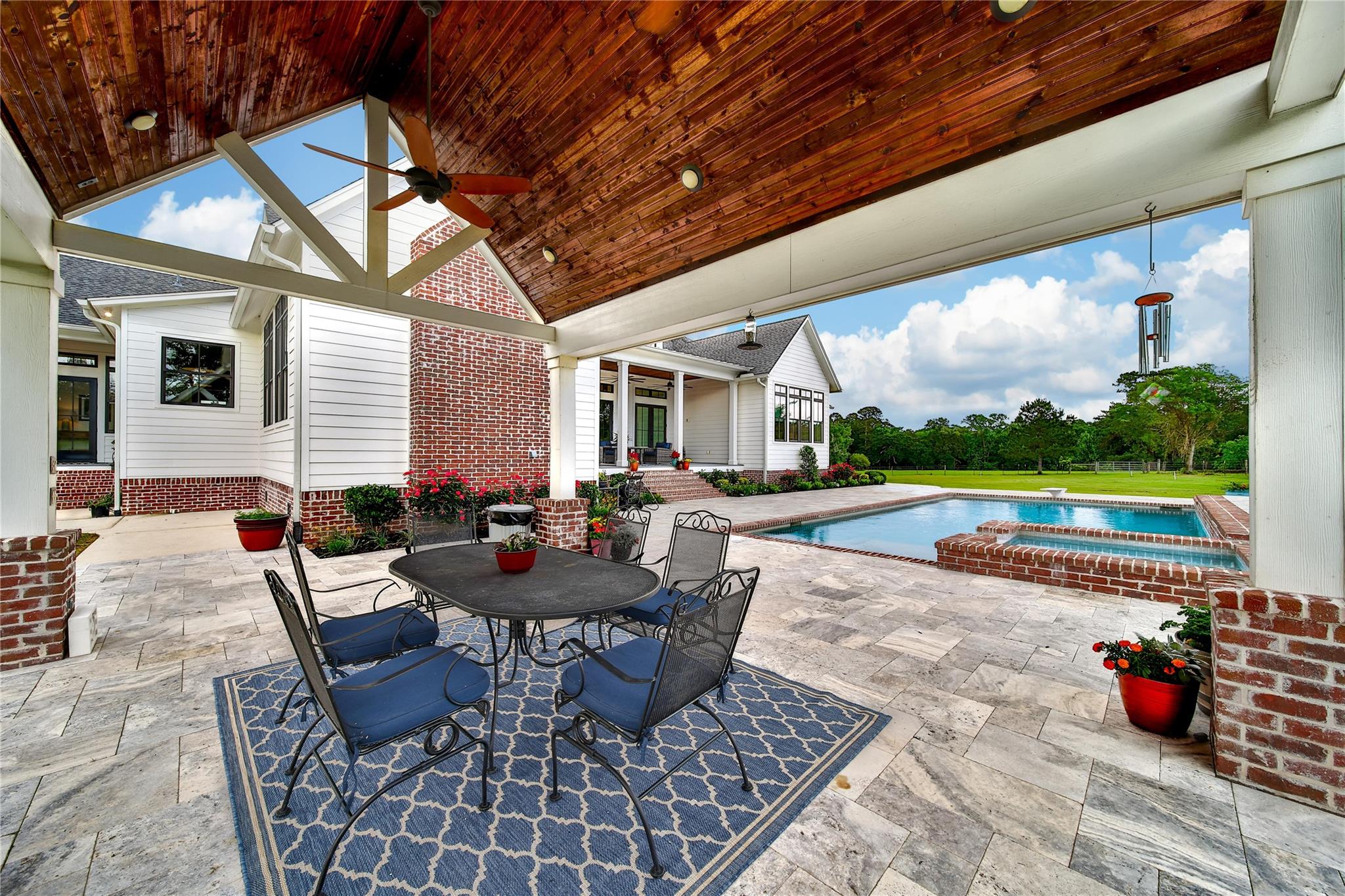 Montgomery, Texas, 77316, United States, 6 Bedrooms Bedrooms, ,8 BathroomsBathrooms,Residential,Active,1970955