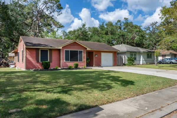 218 REDWOOD ST, LAKE JACKSON, TX 77566 - Image 1