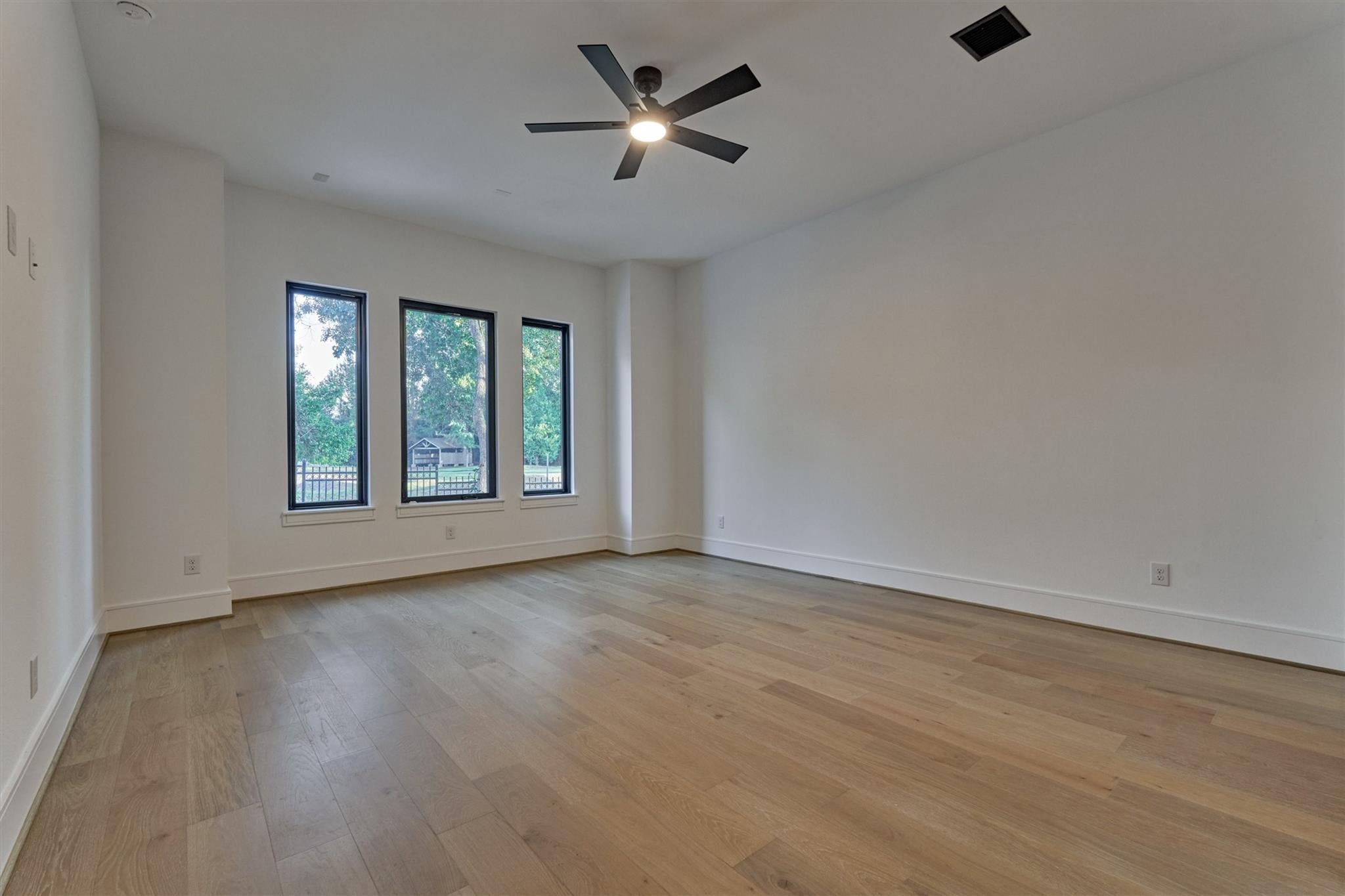 Spring, Texas, 77389, United States, 6 Bedrooms Bedrooms, ,8 BathroomsBathrooms,Residential,Active,1988447