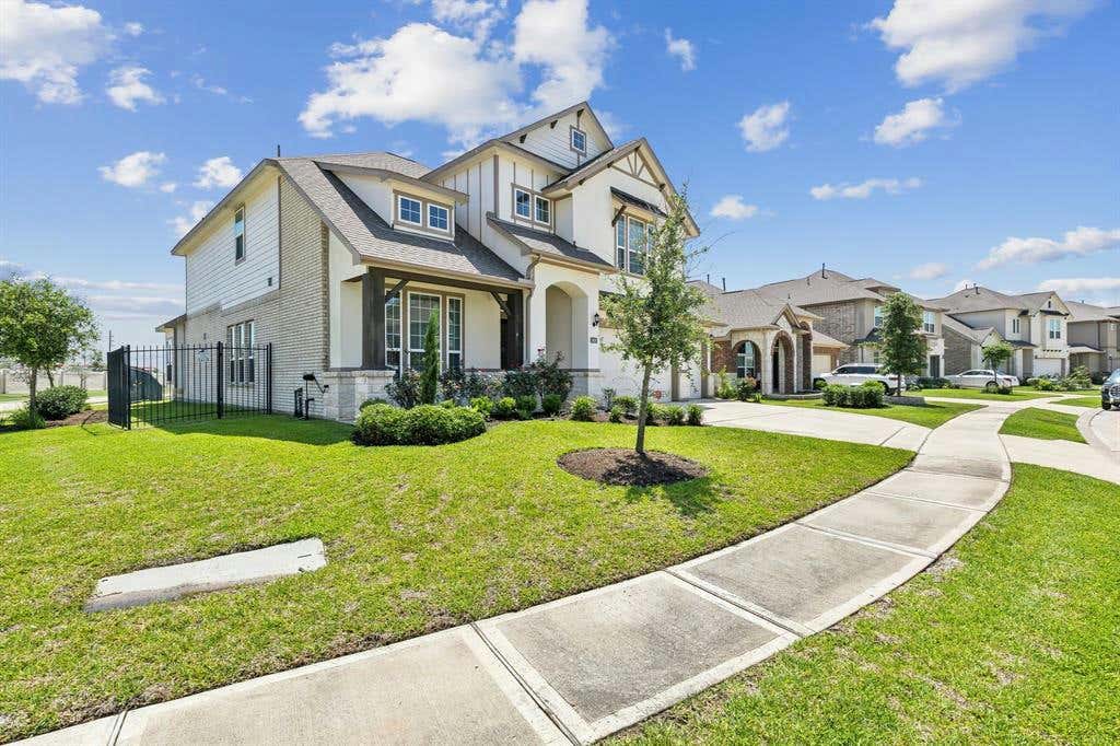 3926 CANTONE GROTTO CT, KATY, TX 77493, photo 1 of 35