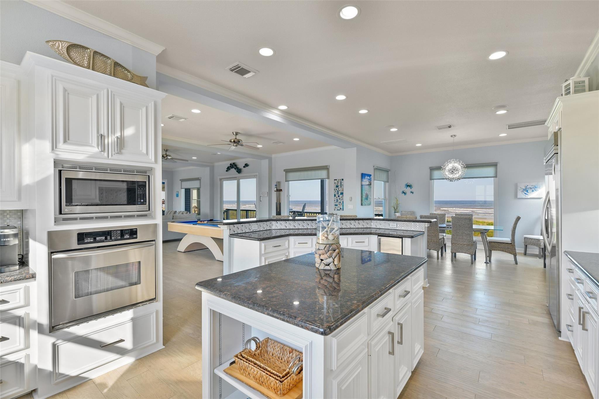 Galveston, Texas, 77554, United States, ,4 BathroomsBathrooms,Residential,Active,1704237