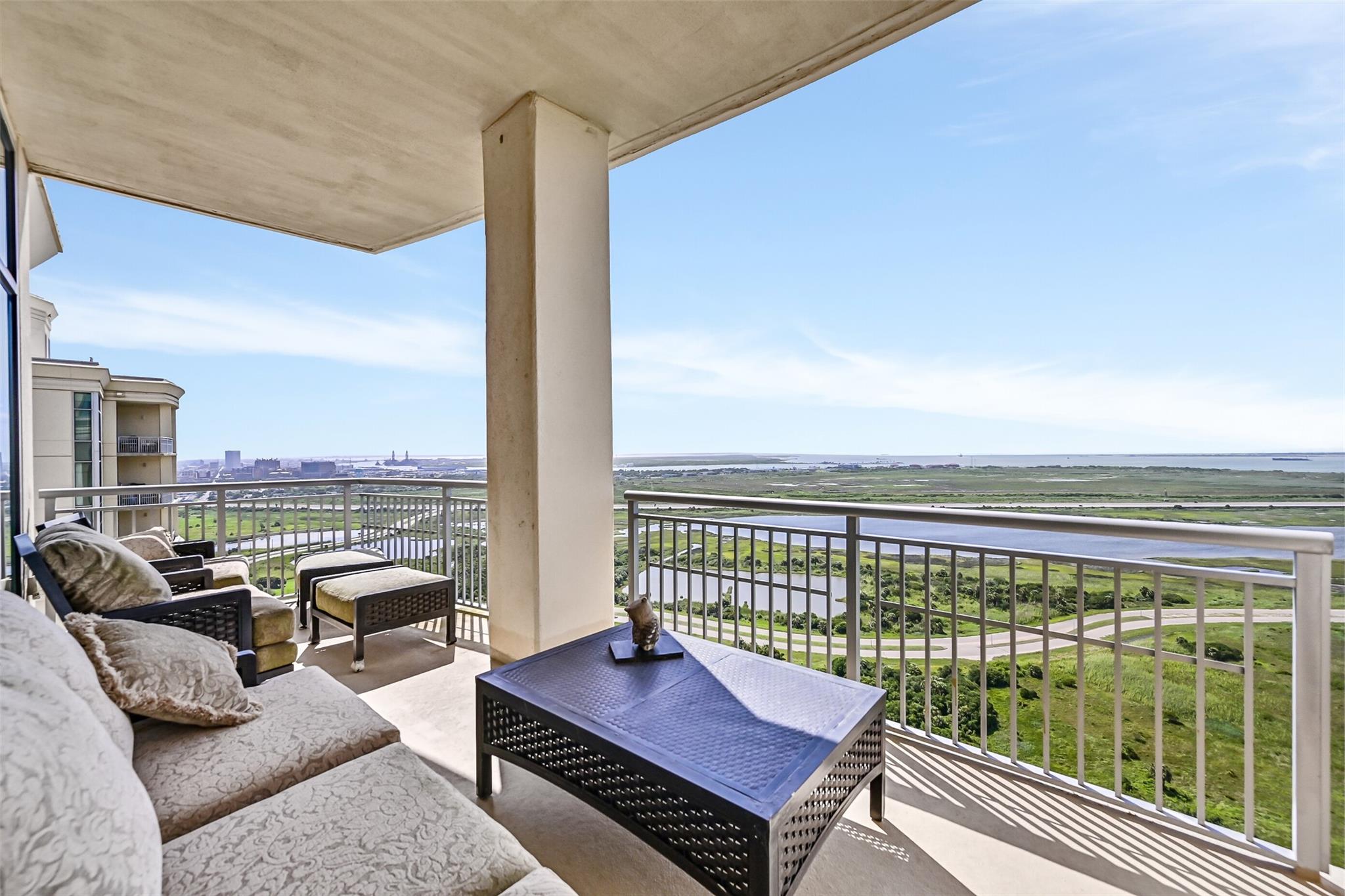Galveston, Texas, 77550, United States, ,4 BathroomsBathrooms,Residential,Active,1867894