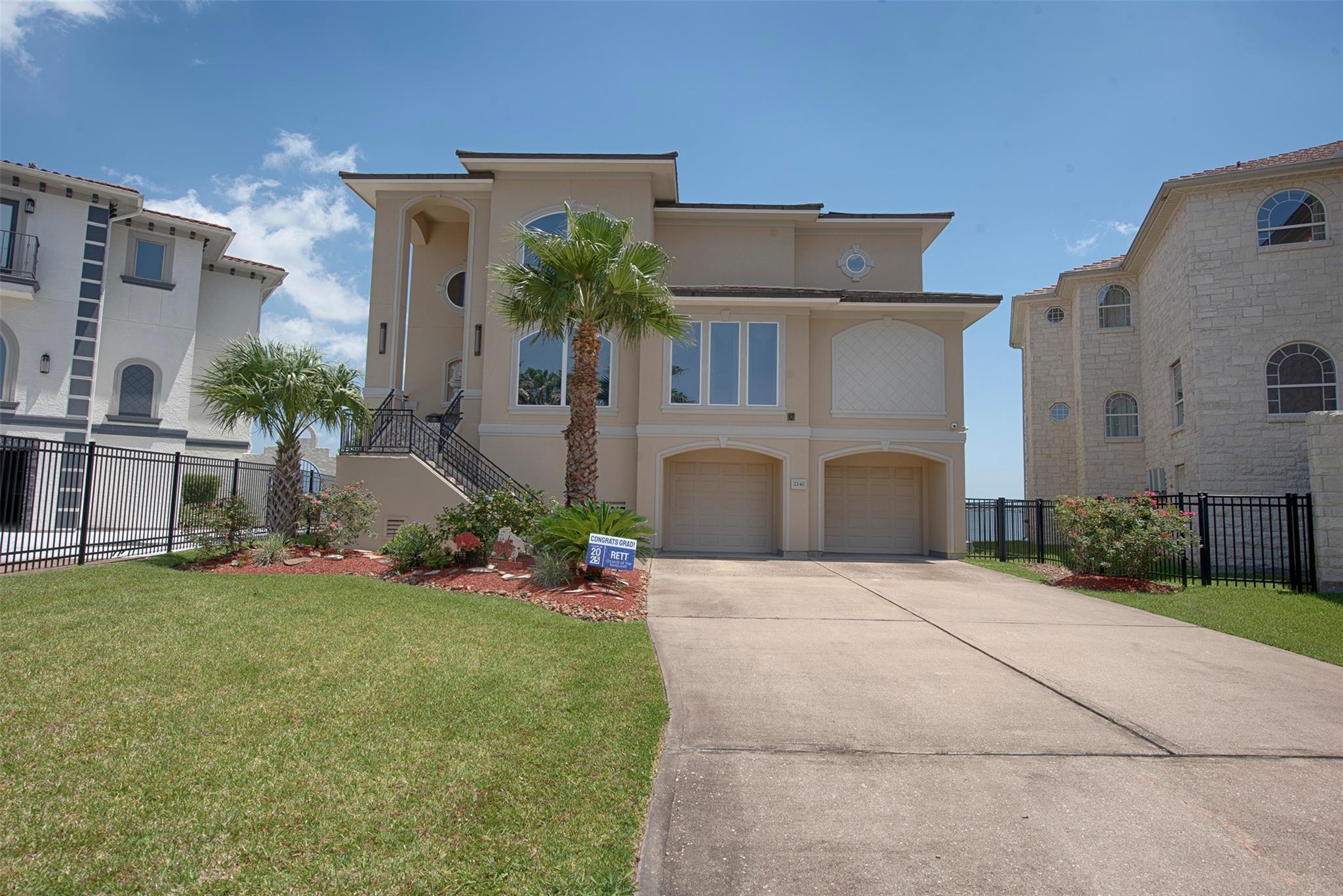 League City, Texas, 77565, United States, 3 Bedrooms Bedrooms, ,4 BathroomsBathrooms,Residential,Active,1843467