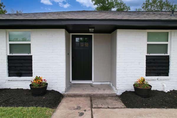 11330 MURR WAY, HOUSTON, TX 77048 - Image 1