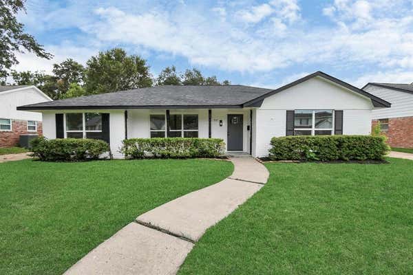 227 CORONATION DR, HOUSTON, TX 77034 - Image 1