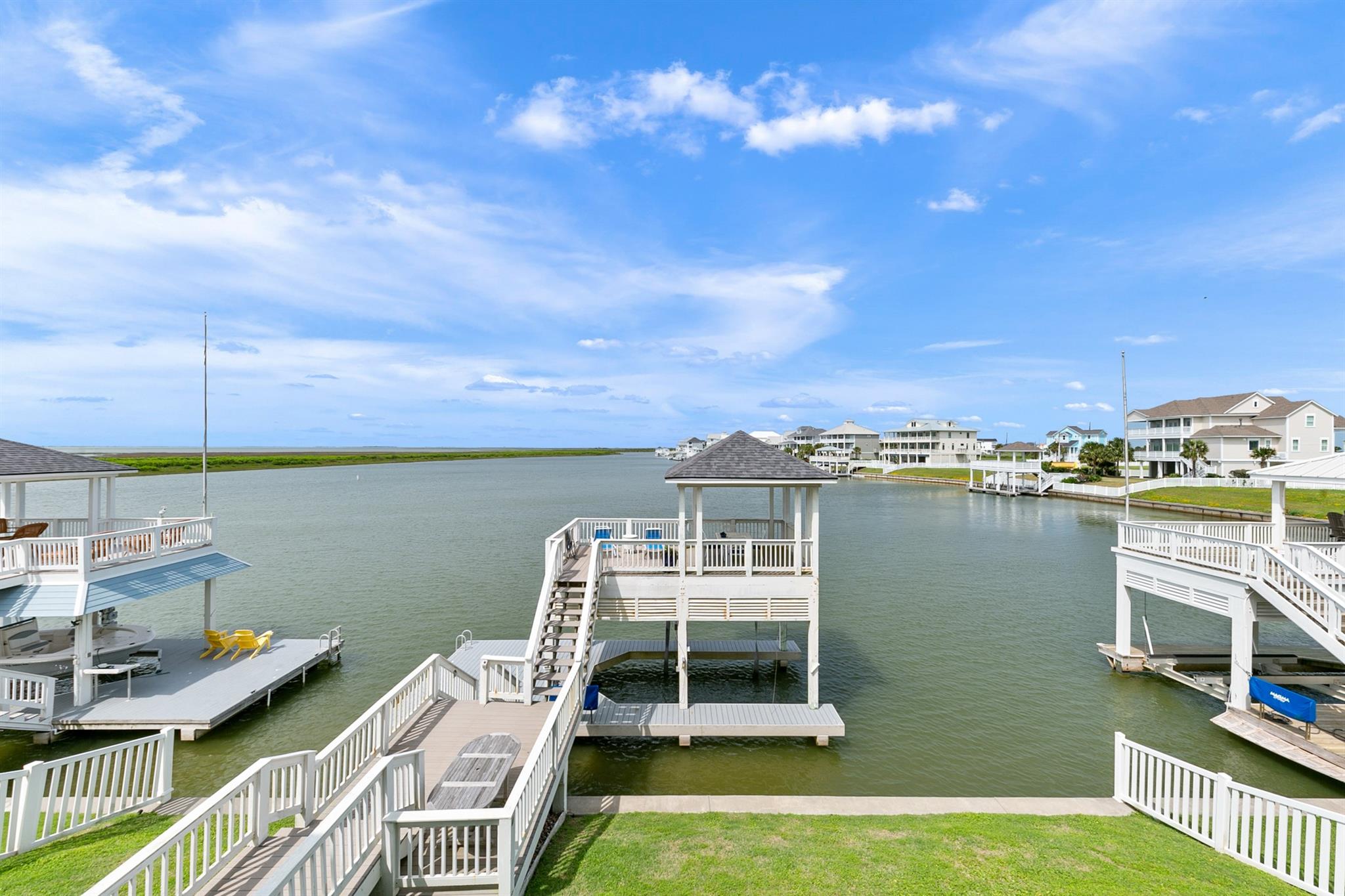 Galveston, Texas, 77554, United States, 4 Bedrooms Bedrooms, ,4 BathroomsBathrooms,Residential,Active,1943806