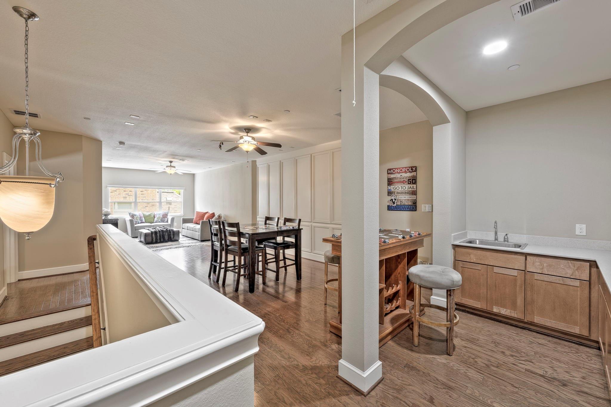 Houston, Texas, 77055, United States, 4 Bedrooms Bedrooms, ,4 BathroomsBathrooms,Residential,Active,1914629