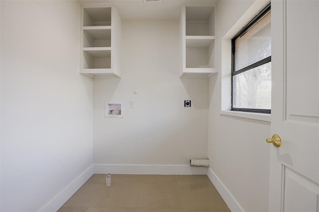 Houston, Texas, 77056, United States, 5 Bedrooms Bedrooms, ,5 BathroomsBathrooms,Residential,Active,1972190