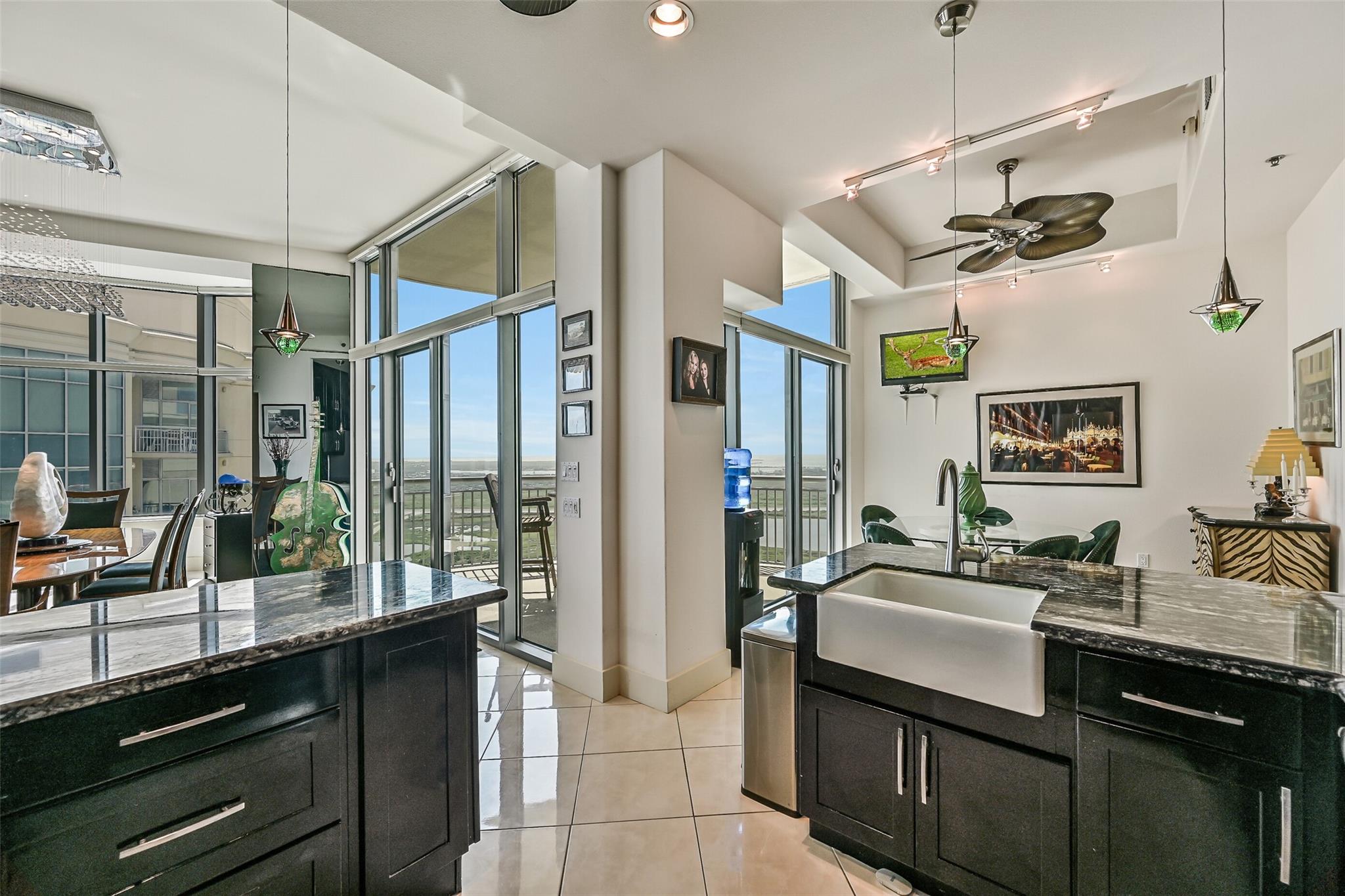 Galveston, Texas, 77550, United States, ,4 BathroomsBathrooms,Residential,Active,1867894