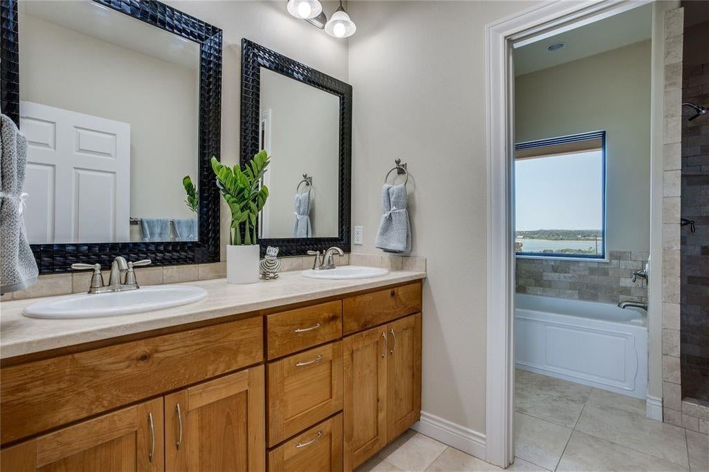 Burnet, Texas, 78611, United States, ,4 BathroomsBathrooms,Residential,Active,1702915