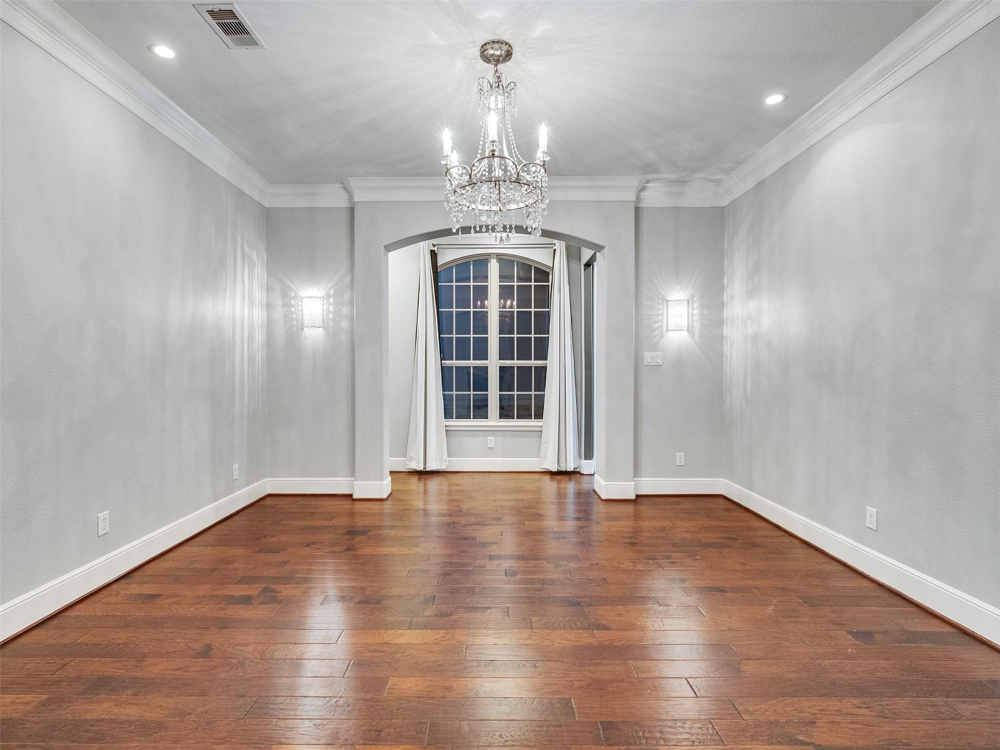 Friendswood, Texas, 77546, United States, 5 Bedrooms Bedrooms, ,5 BathroomsBathrooms,Residential,Active,1971772