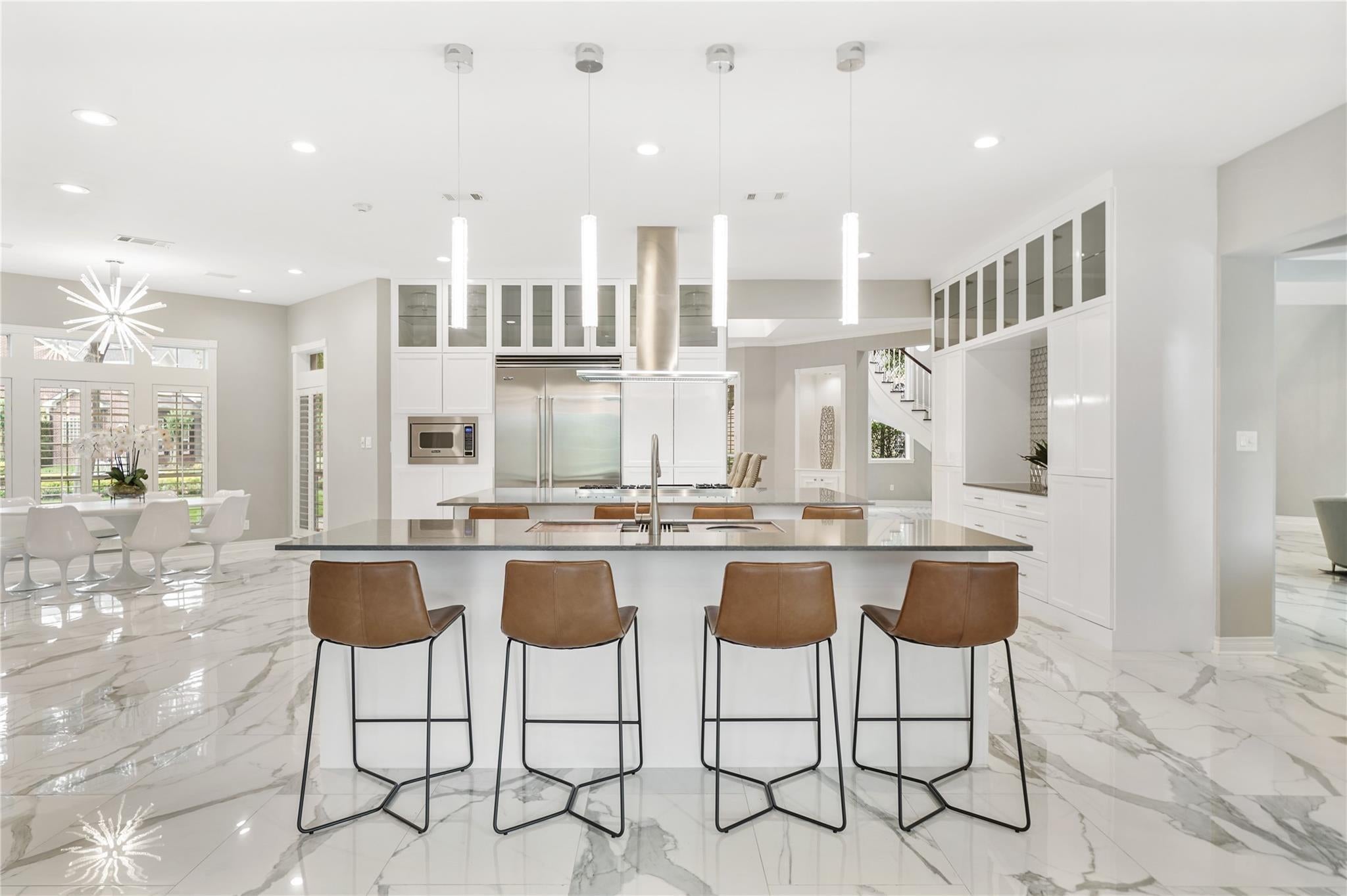 Sugar Land, Texas, 77479, United States, 6 Bedrooms Bedrooms, ,8 BathroomsBathrooms,Residential,Active,1973640