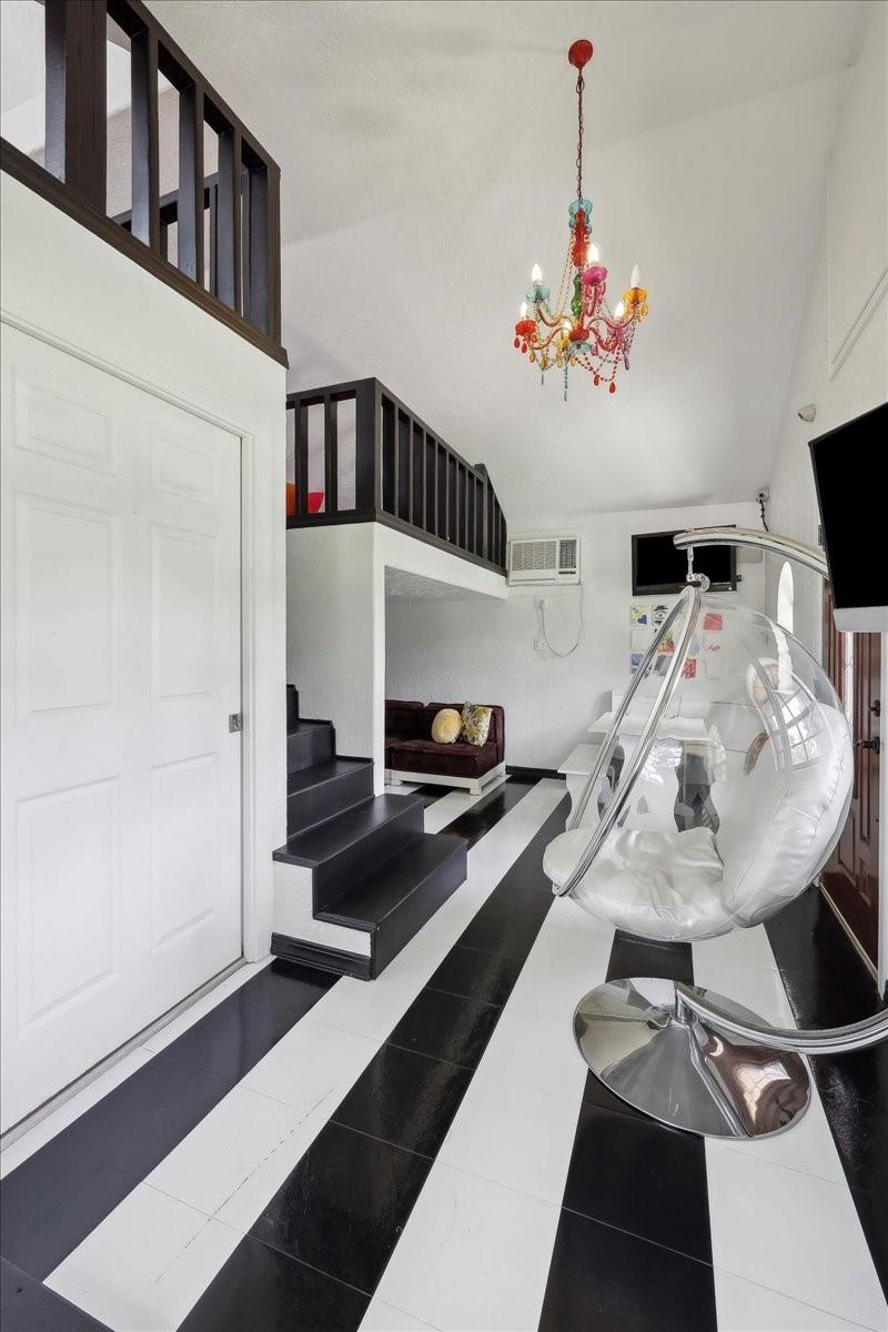 Beaumont, Texas, 77707, United States, 6 Bedrooms Bedrooms, ,10 BathroomsBathrooms,Residential,Active,1862916