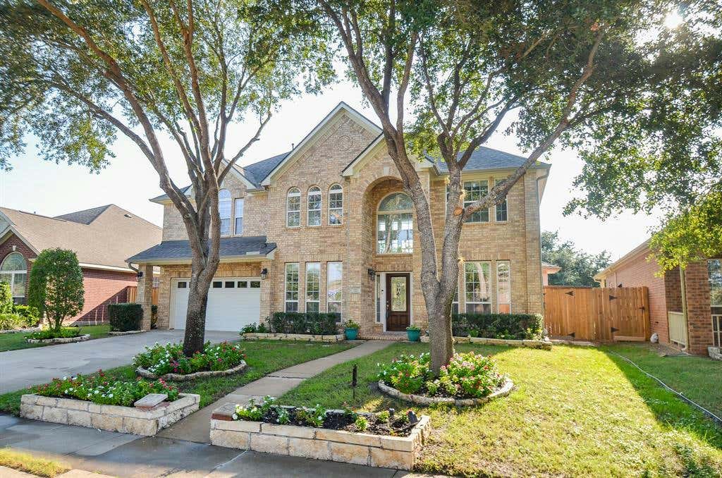 723 OVERDELL DR, SUGAR LAND, TX 77479, photo 1 of 32