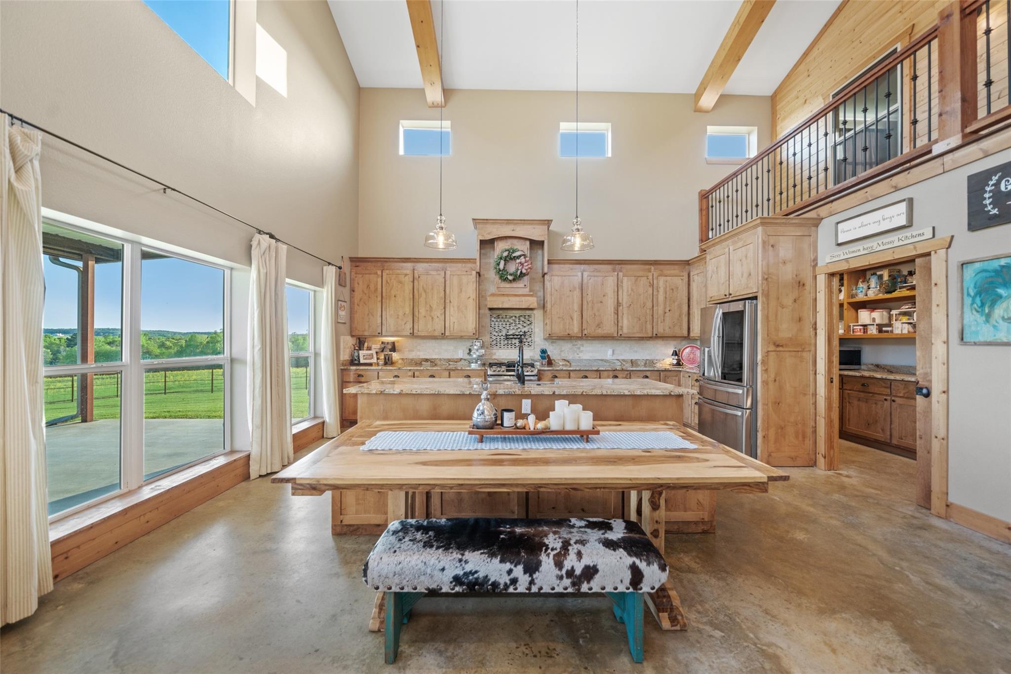 Centerville, Texas, 75833, United States, 6 Bedrooms Bedrooms, ,3 BathroomsBathrooms,Residential,Active,1862877