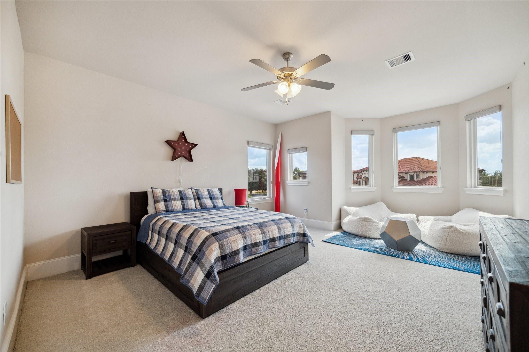 Sugar Land, Texas, 77479, United States, 5 Bedrooms Bedrooms, ,6 BathroomsBathrooms,Residential,Active,2015429