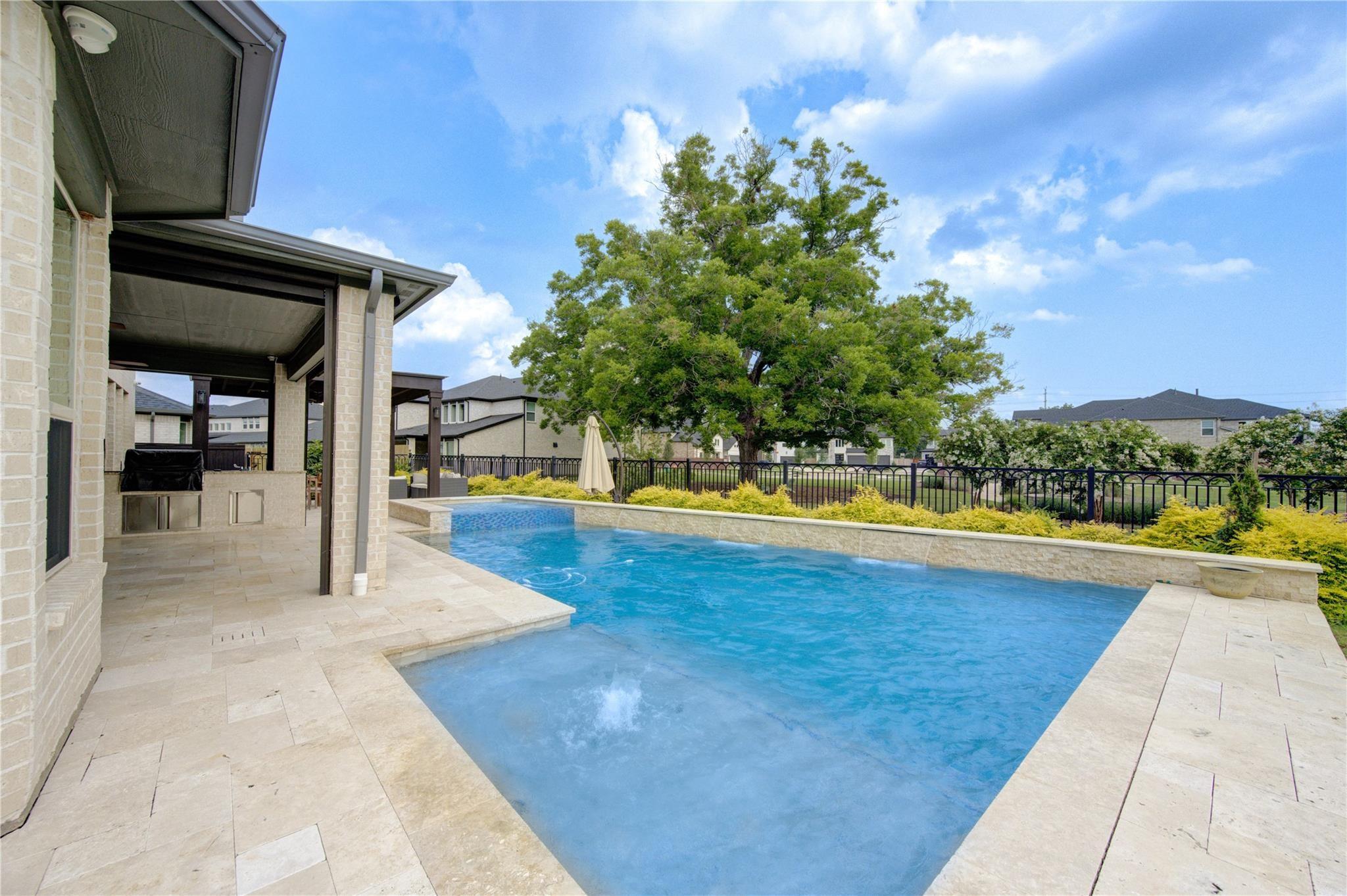 Sugar Land, Texas, 77479, United States, 4 Bedrooms Bedrooms, ,5 BathroomsBathrooms,Residential,Active,2006987