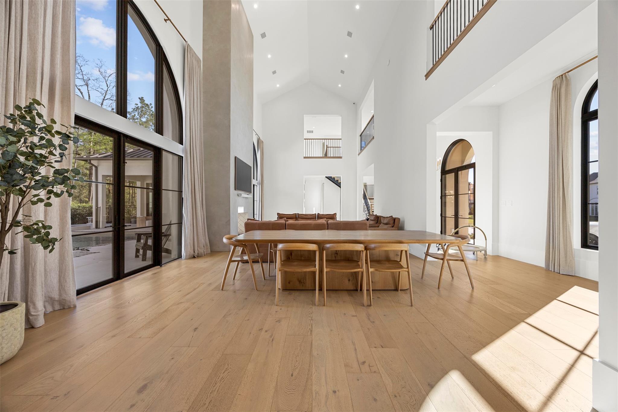 Montgomery, Texas, 77316, United States, 6 Bedrooms Bedrooms, ,7 BathroomsBathrooms,Residential,Active,2012208