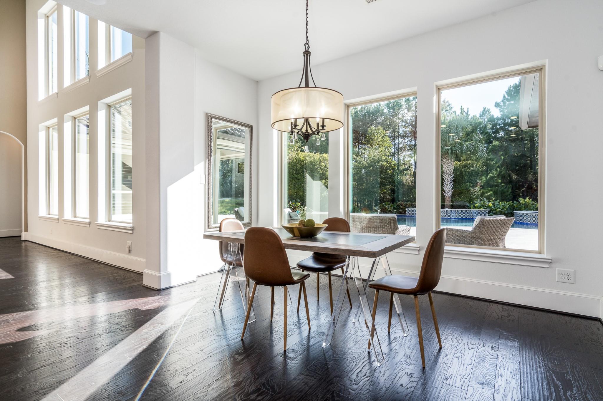 Montgomery, Texas, 77316, United States, 4 Bedrooms Bedrooms, ,7 BathroomsBathrooms,Residential,Active,1987262